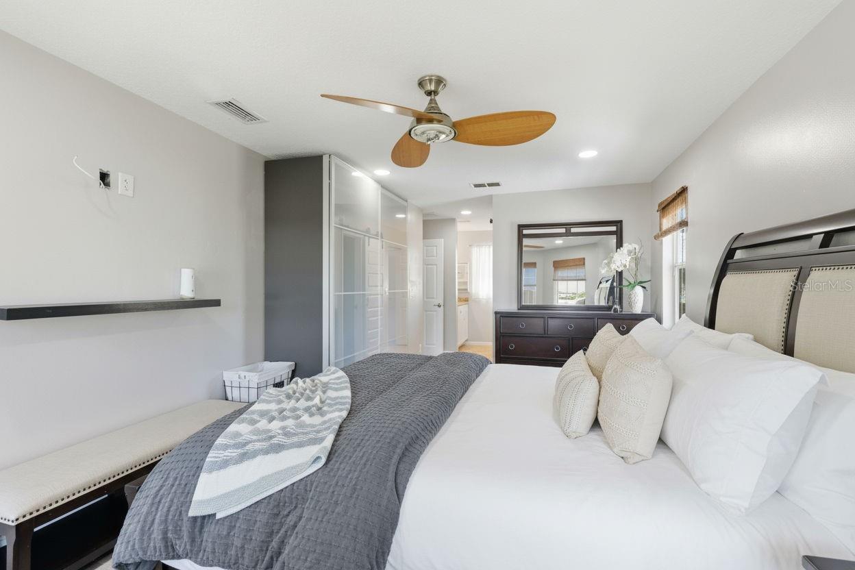 Image 33 of 67 For 7904 Woodlynne Avenue