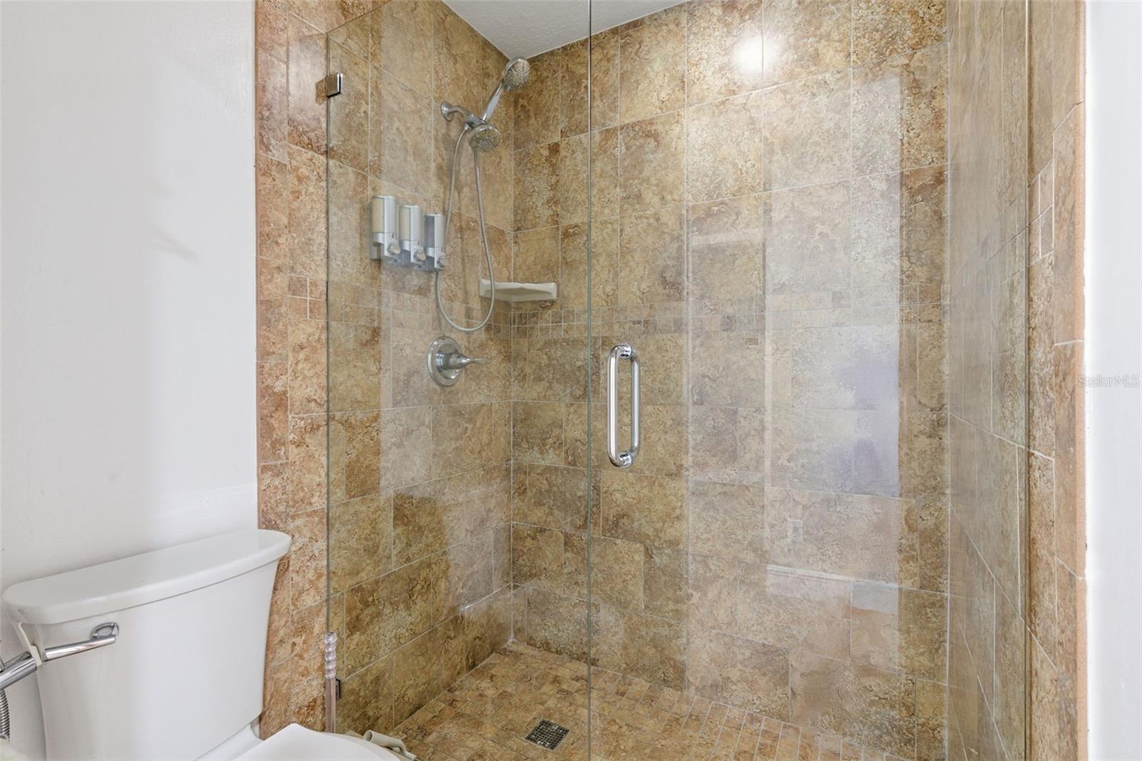 Image 34 of 67 For 7904 Woodlynne Avenue