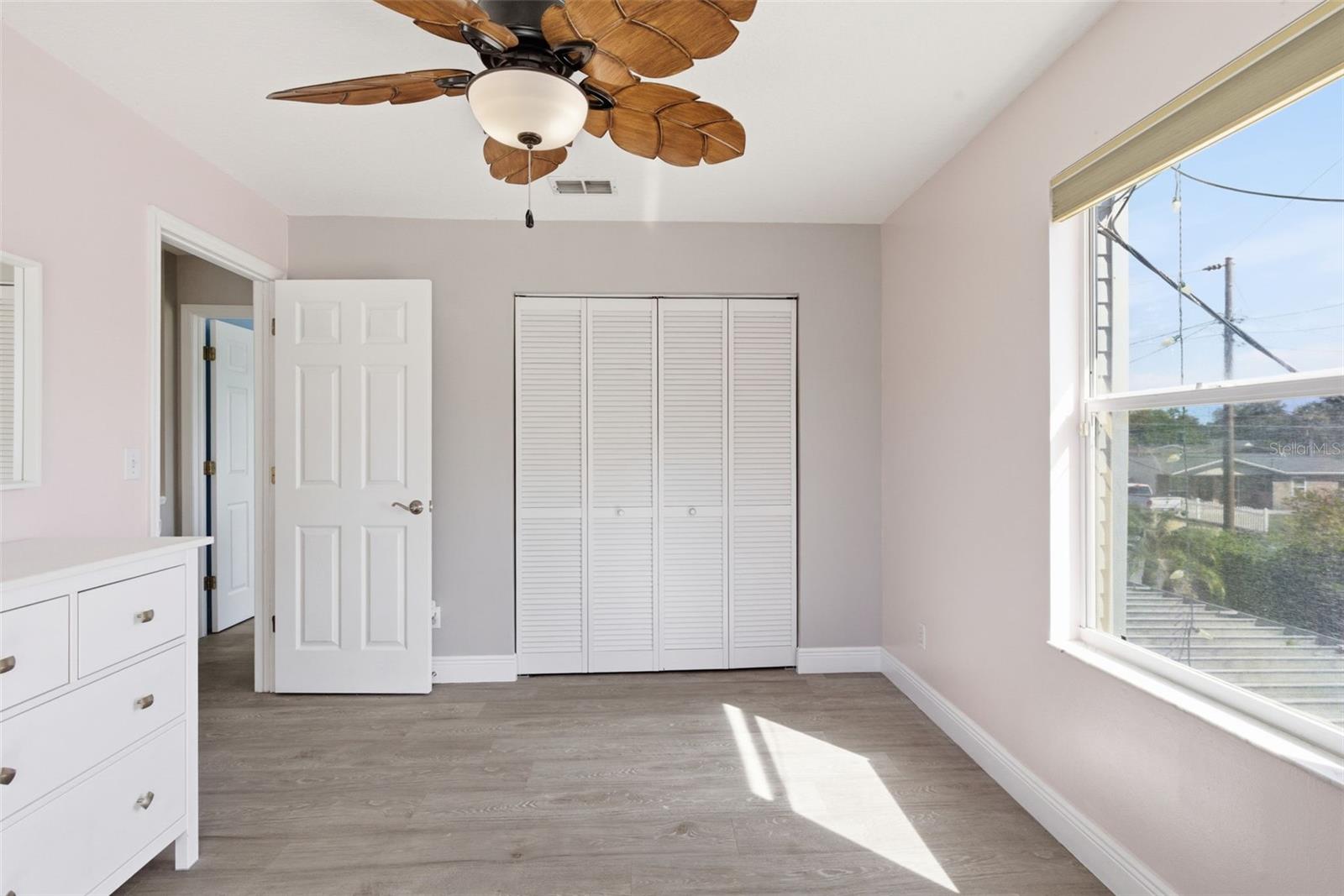 Image 37 of 67 For 7904 Woodlynne Avenue