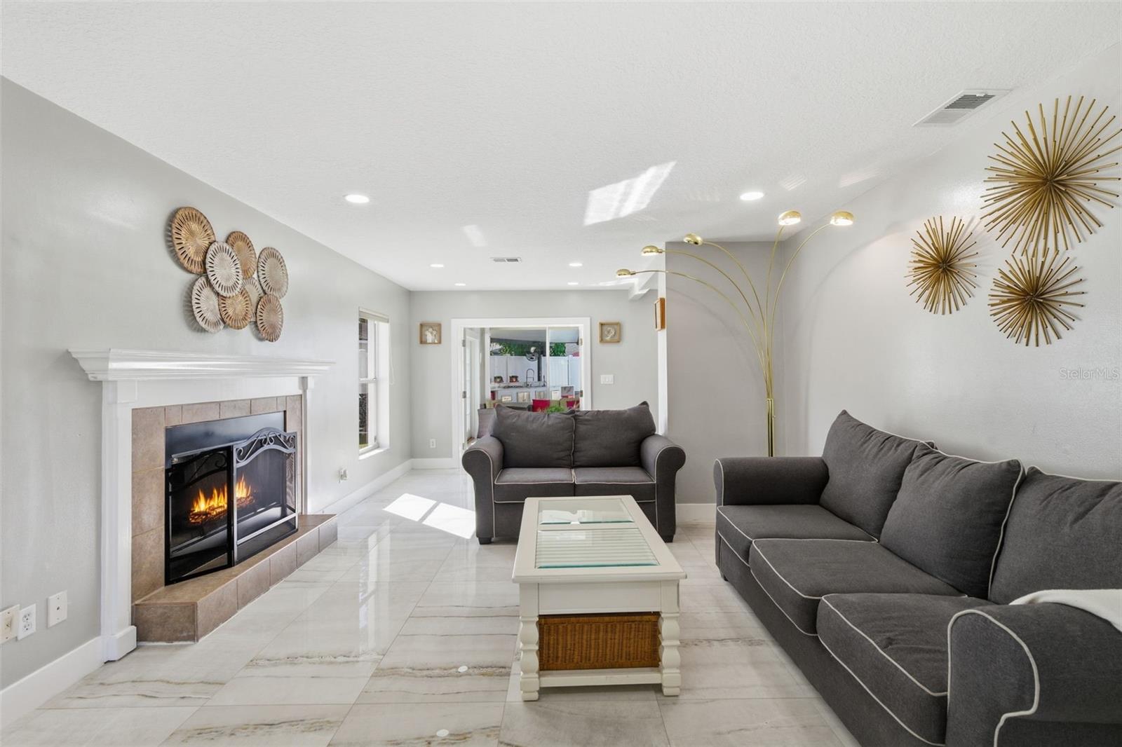 Image 7 of 67 For 7904 Woodlynne Avenue