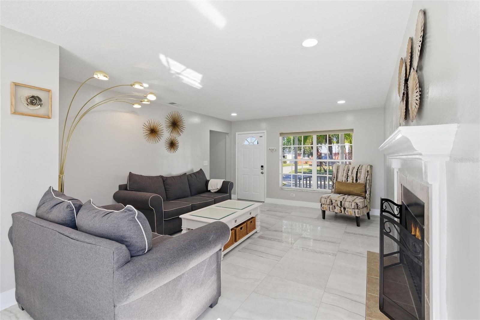 Image 9 of 67 For 7904 Woodlynne Avenue