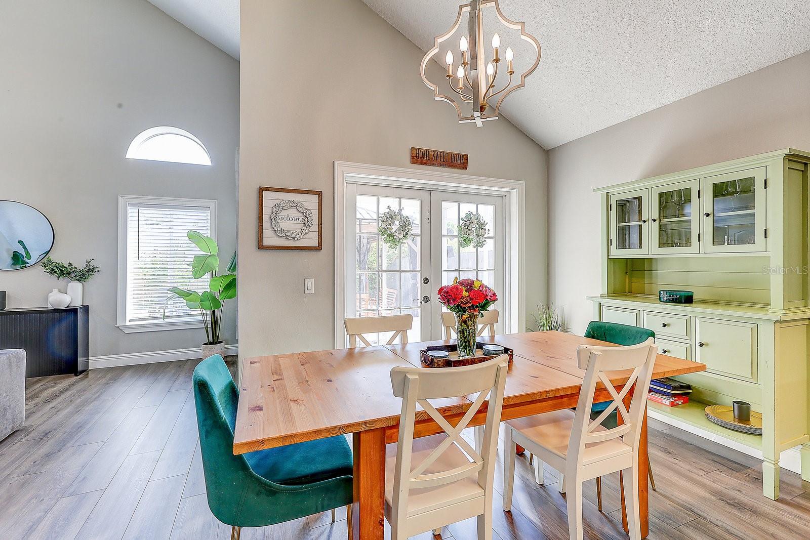 Image 14 of 59 For 1325 Windjammer Place