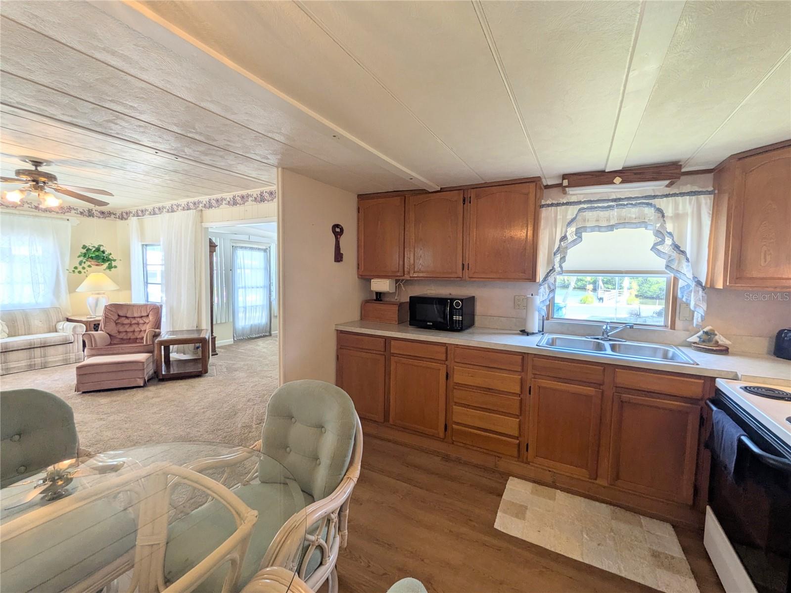 Image 3 of 39 For 10399 67th Avenue #135