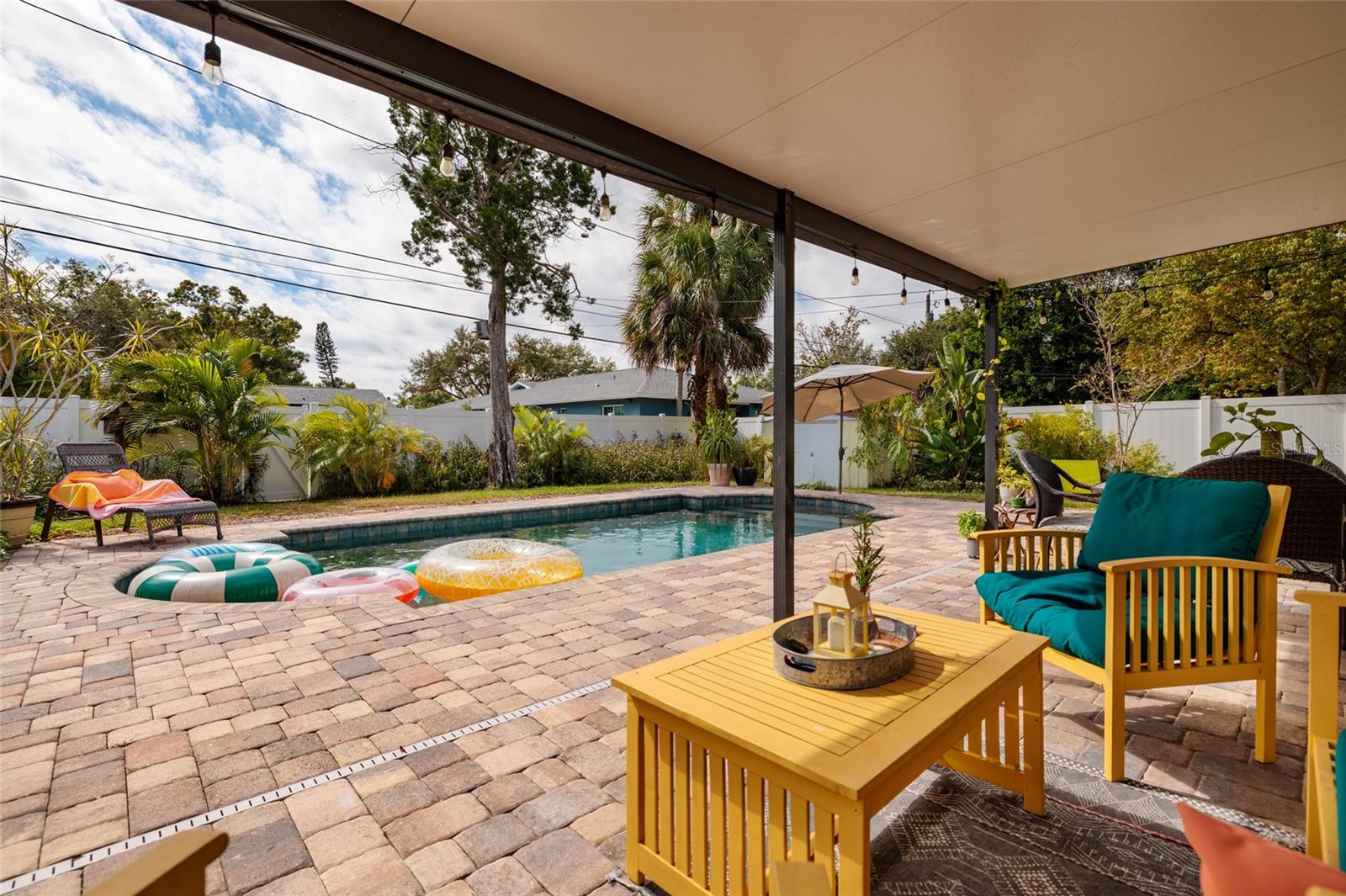 Image 29 of 39 For 230 43rd Avenue Ne