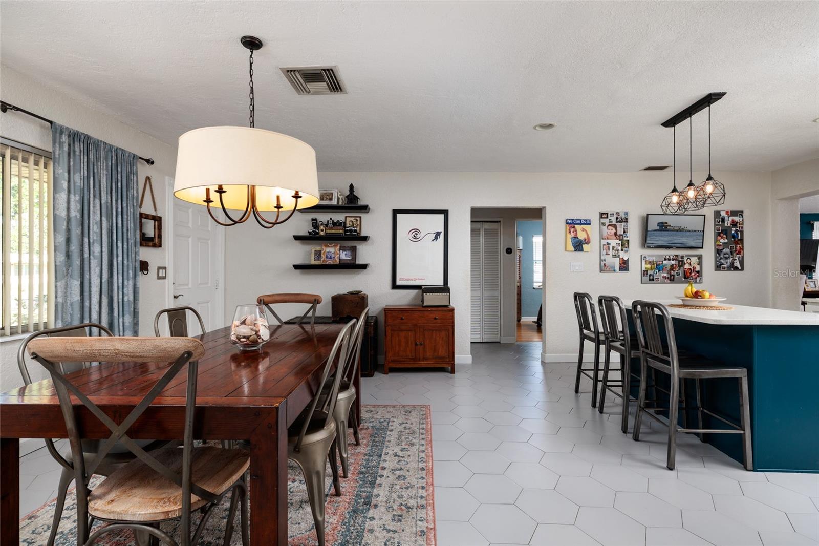 Image 6 of 39 For 230 43rd Avenue Ne