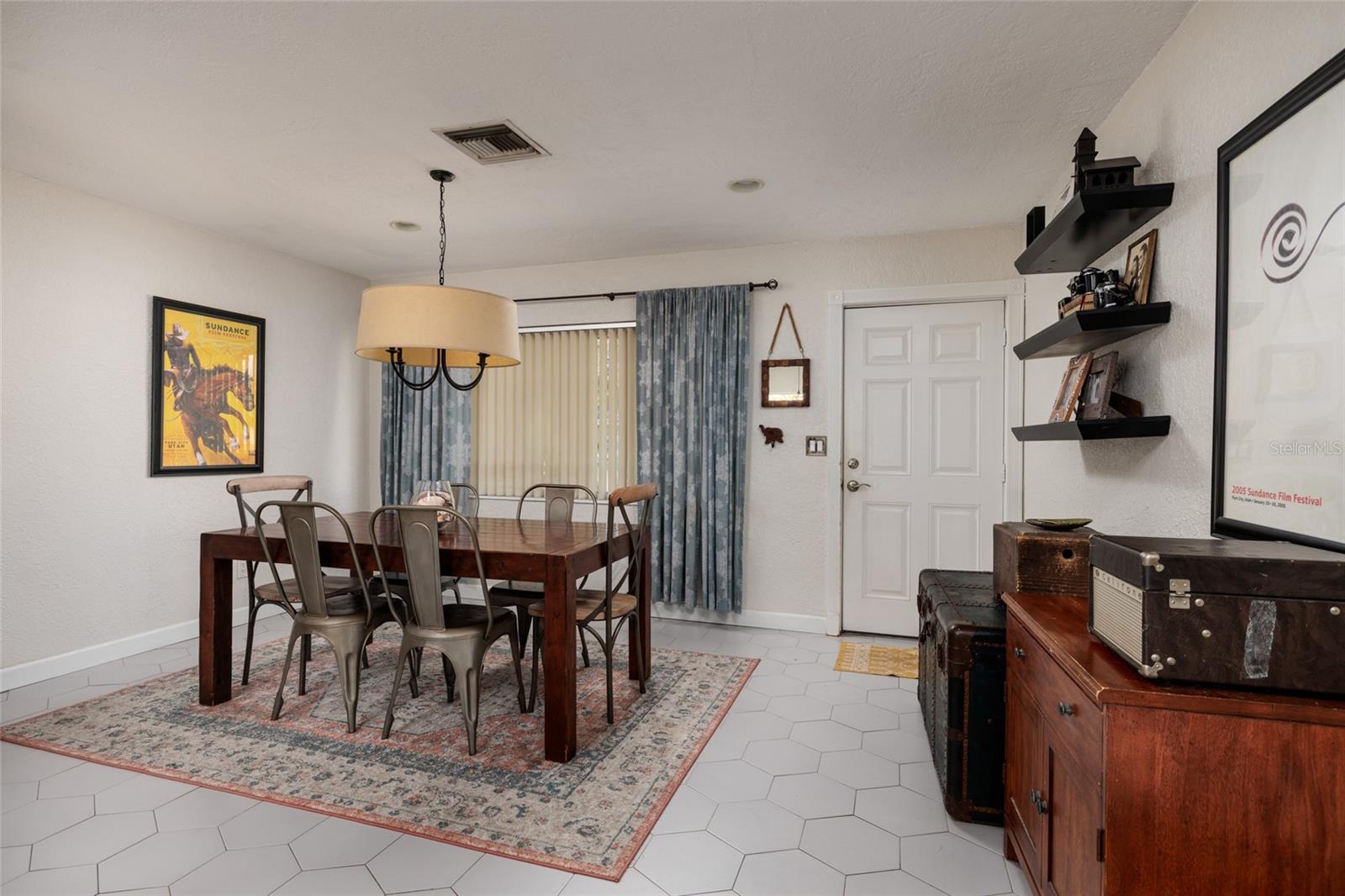 Image 7 of 39 For 230 43rd Avenue Ne