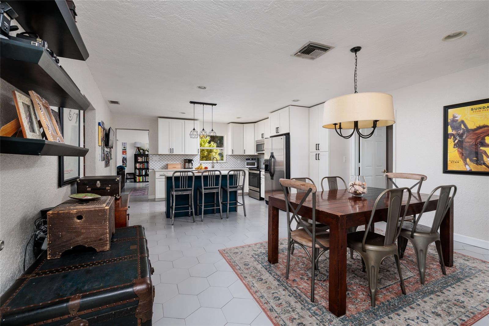 Image 8 of 39 For 230 43rd Avenue Ne