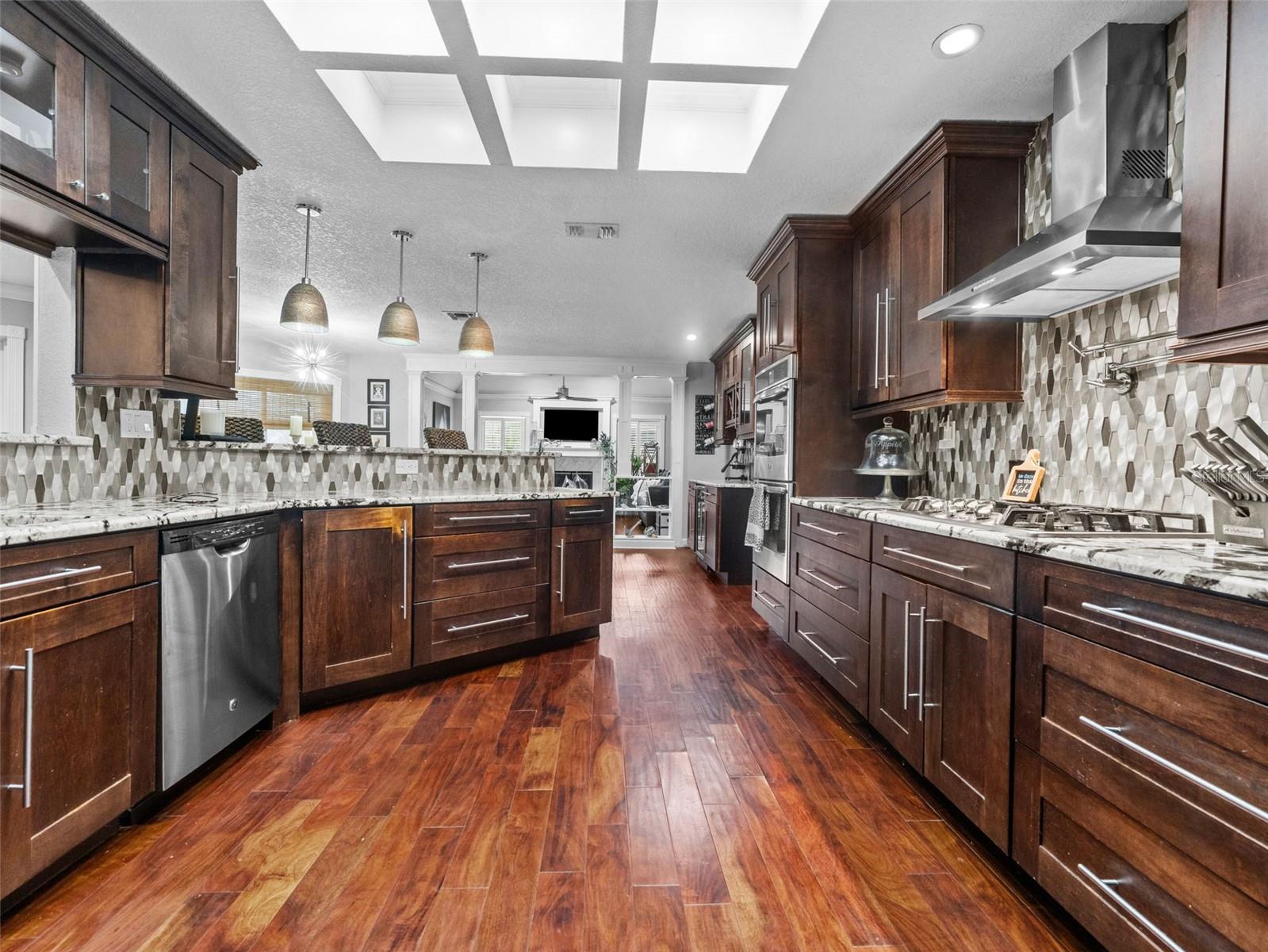 Image 10 of 50 For 5200 Camberlea Avenue