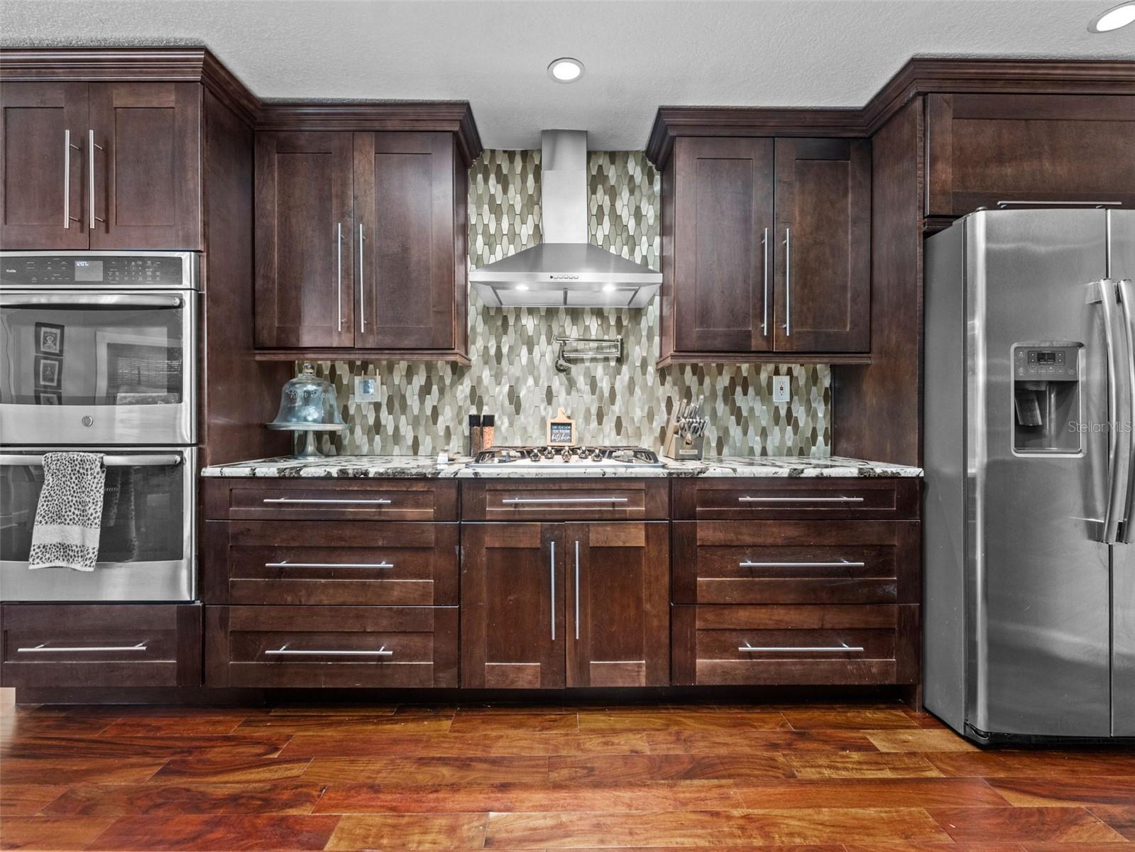 Image 12 of 50 For 5200 Camberlea Avenue