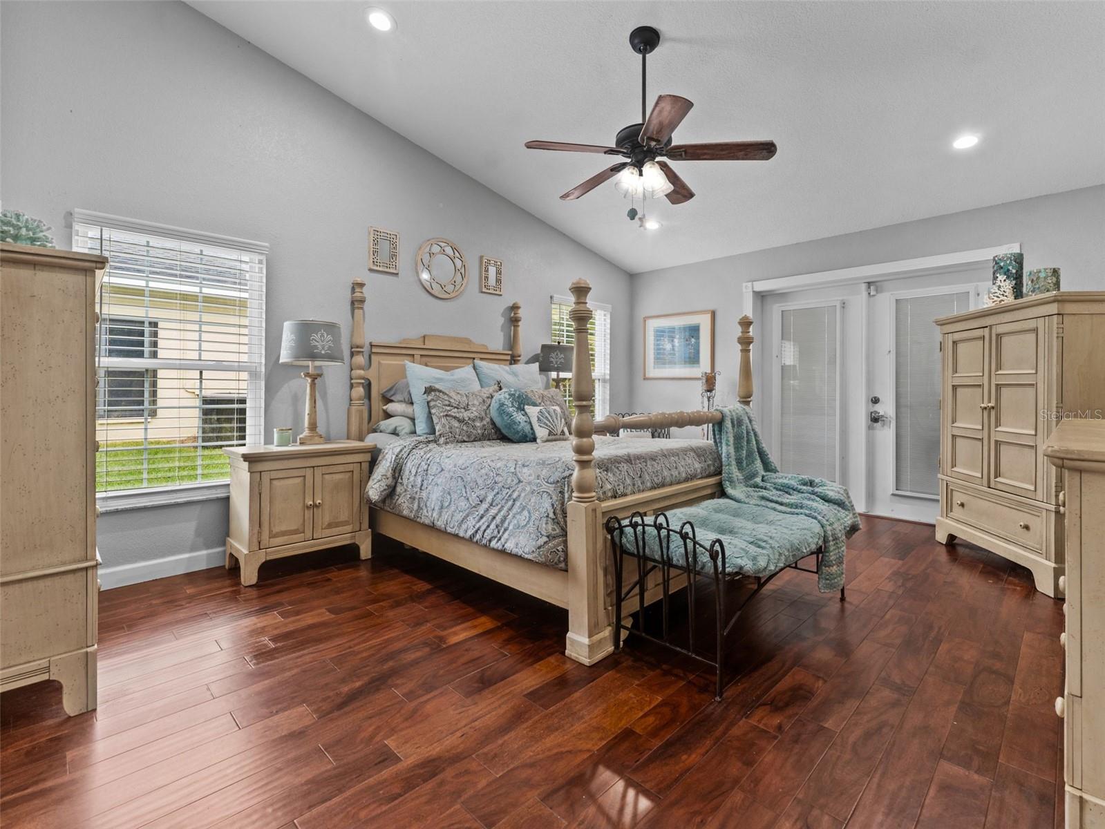 Image 19 of 50 For 5200 Camberlea Avenue