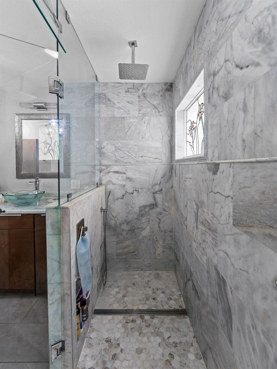 Image 25 of 50 For 5200 Camberlea Avenue