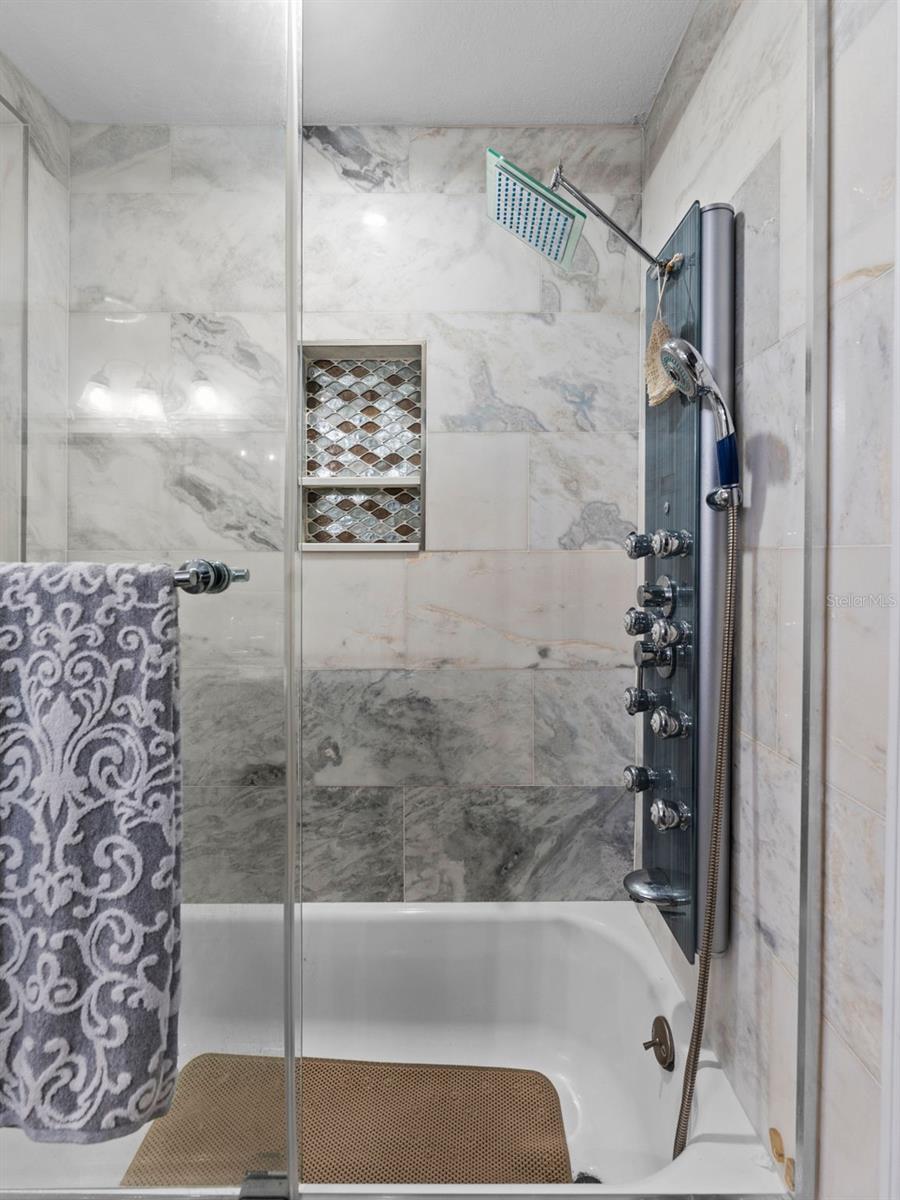 Image 32 of 50 For 5200 Camberlea Avenue