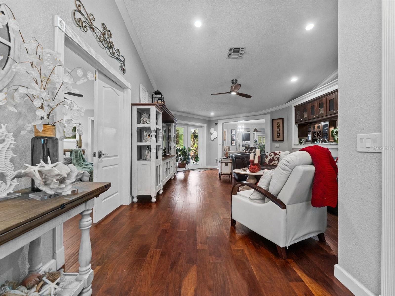 Image 5 of 50 For 5200 Camberlea Avenue