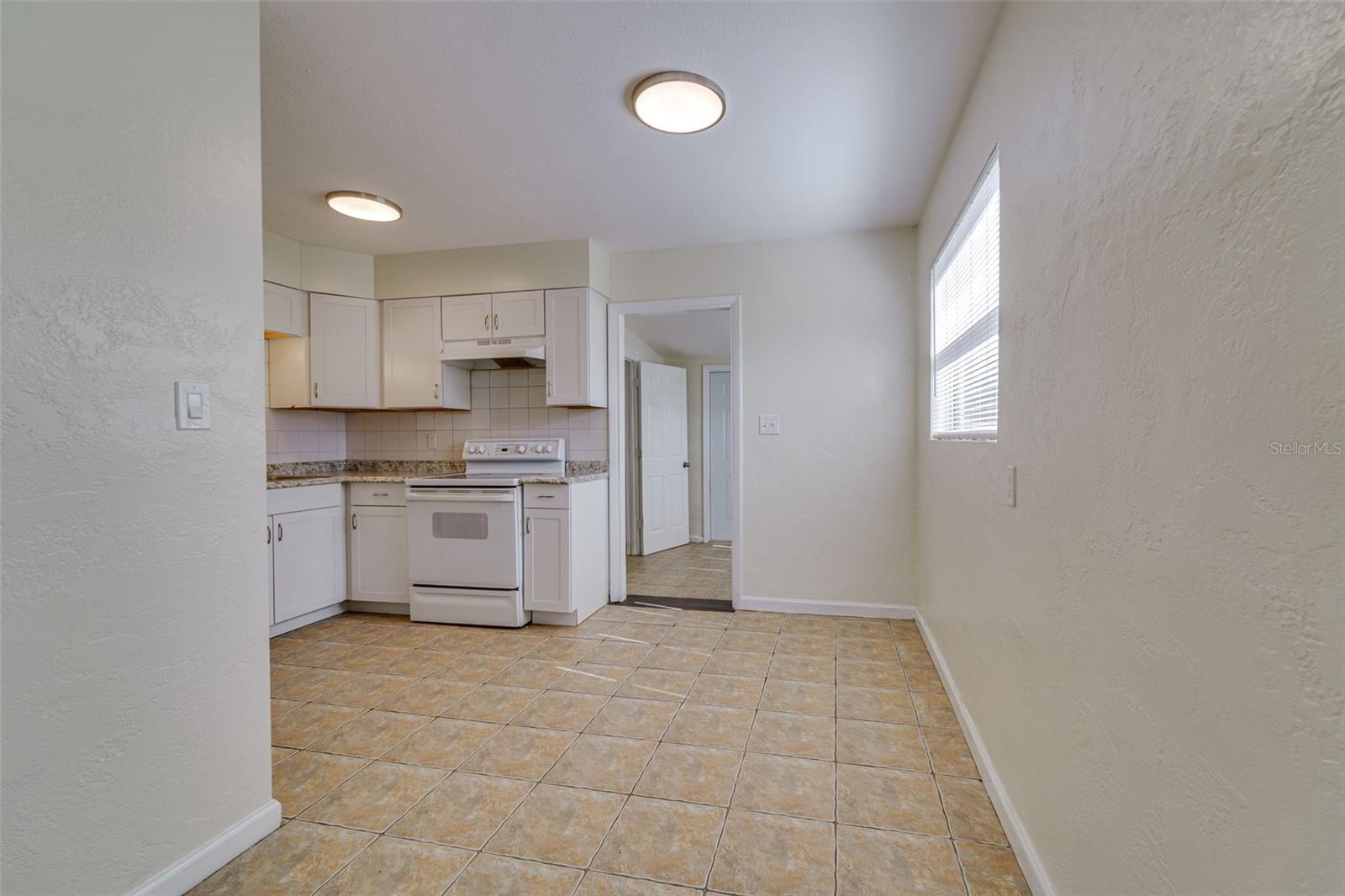 Image 10 of 33 For 3637 39th Street N