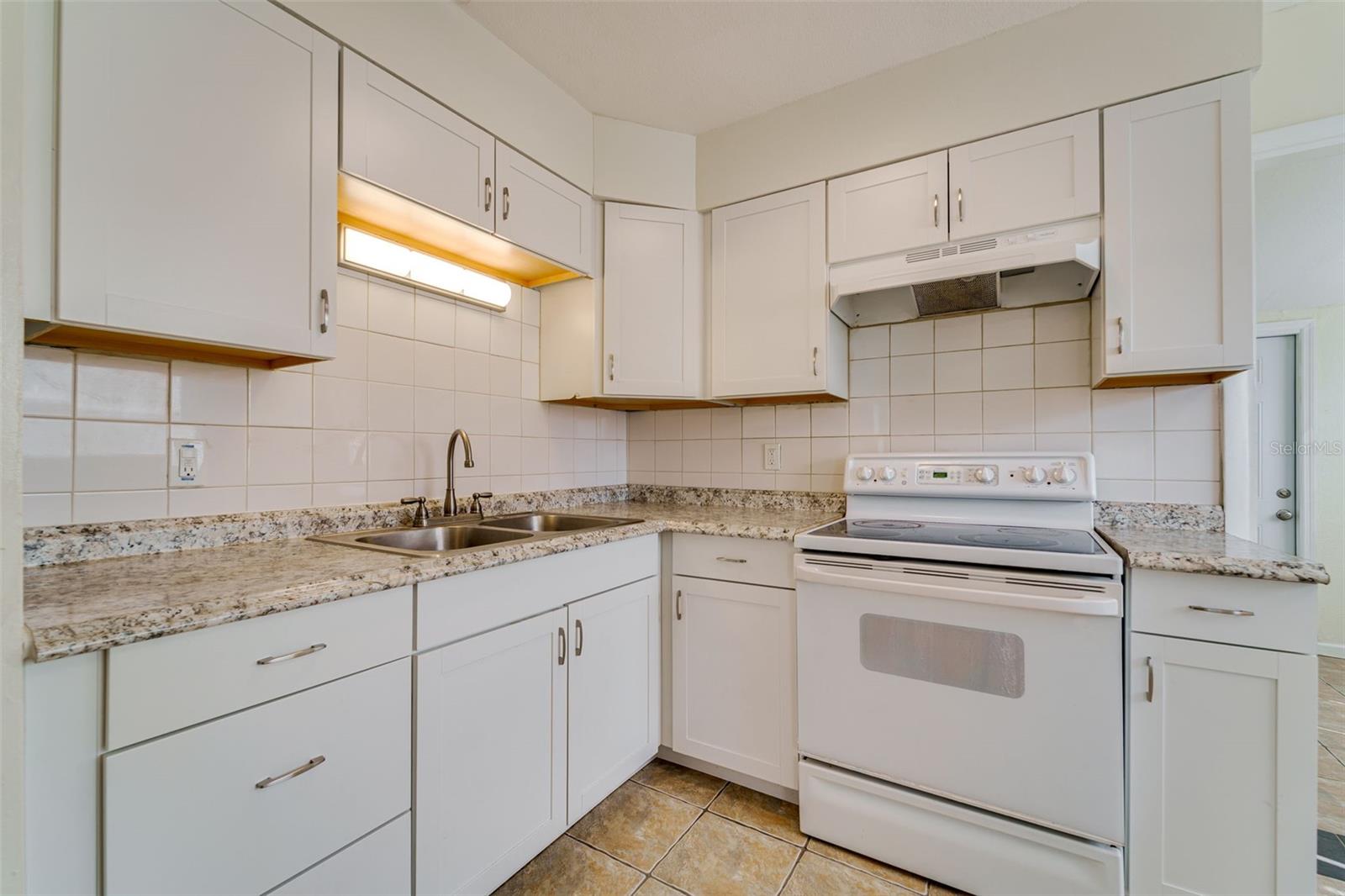 Image 12 of 33 For 3637 39th Street N