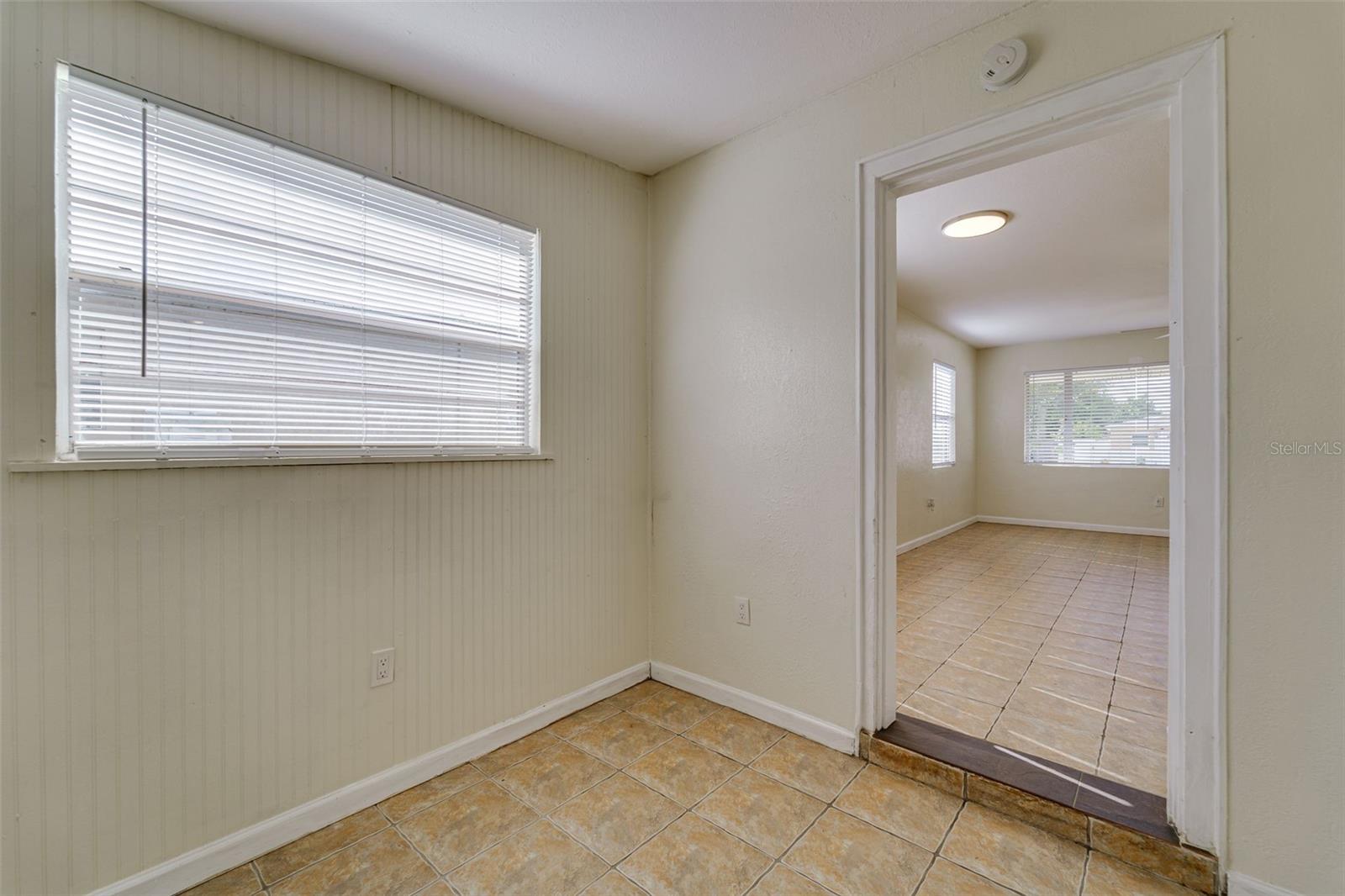 Image 15 of 33 For 3637 39th Street N