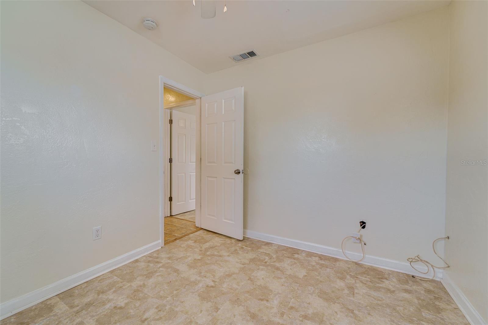 Image 24 of 33 For 3637 39th Street N