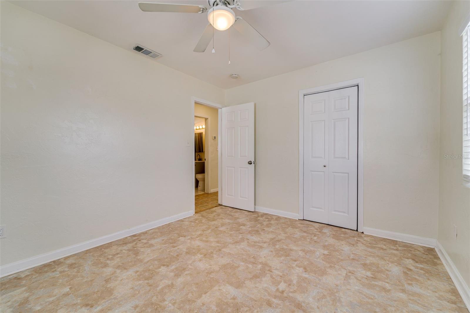 Image 28 of 33 For 3637 39th Street N