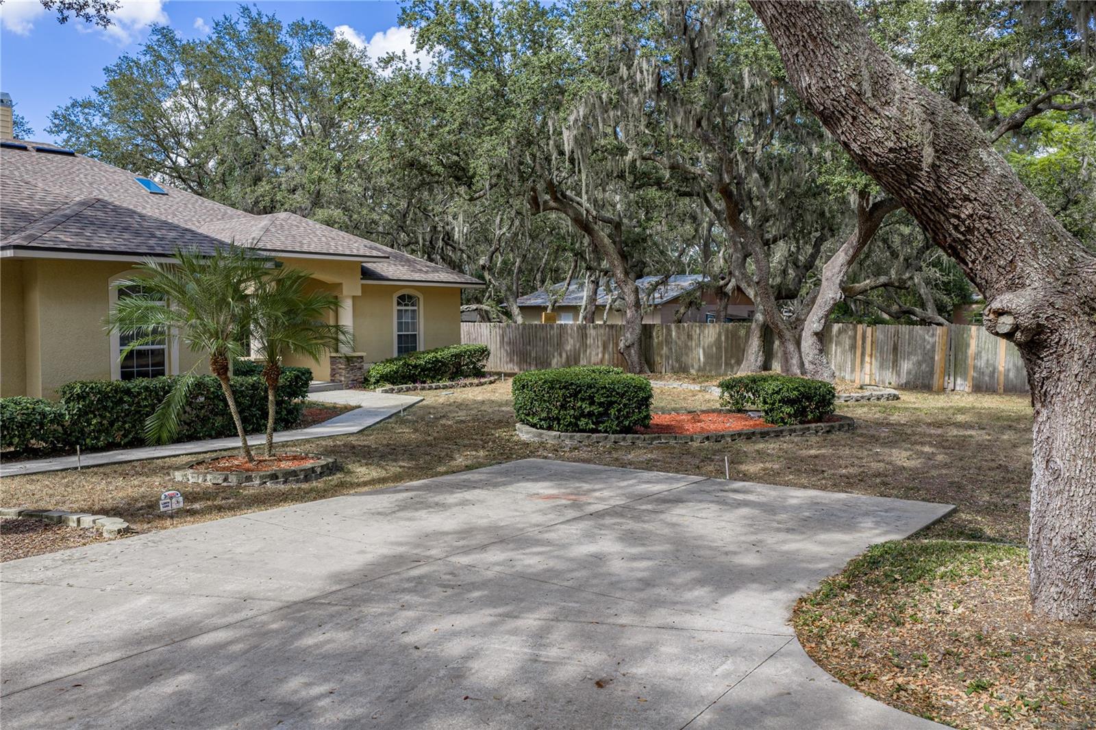 Listing photo id 11 for 10921 Mcmullen Road