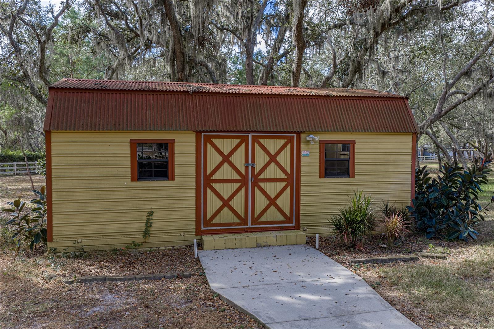 Listing photo id 15 for 10921 Mcmullen Road