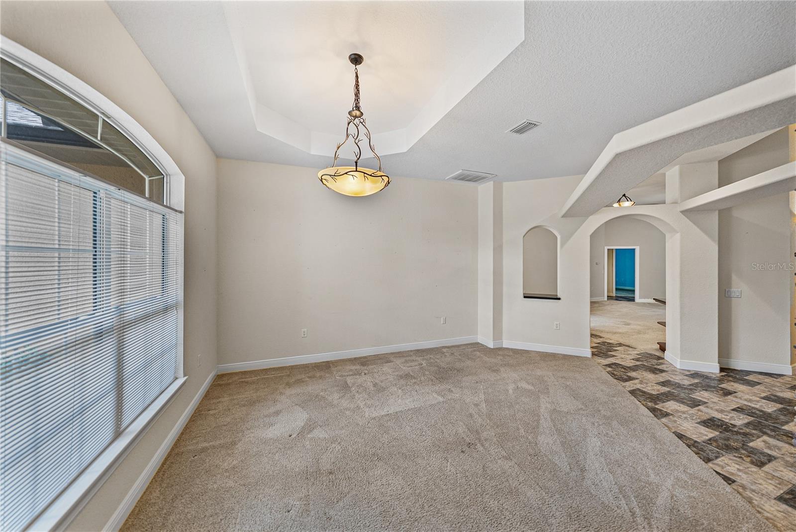 Listing photo id 17 for 10921 Mcmullen Road