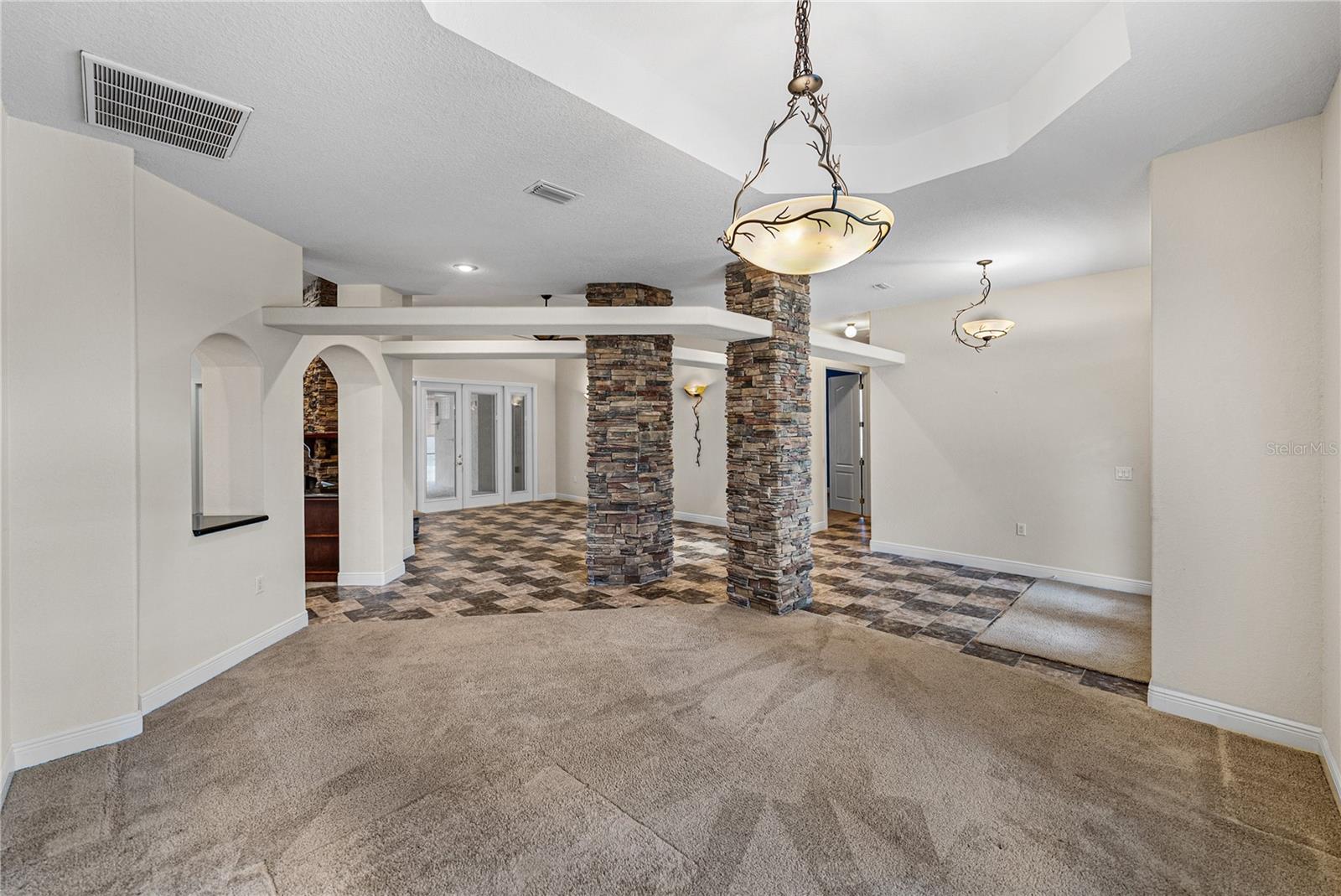 Listing photo id 18 for 10921 Mcmullen Road