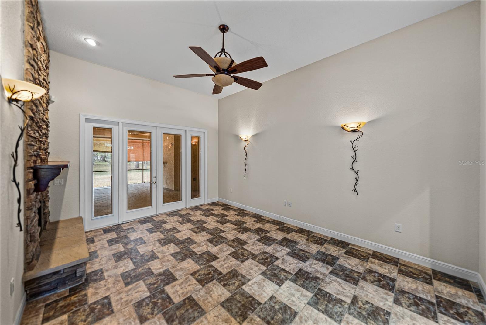 Listing photo id 20 for 10921 Mcmullen Road
