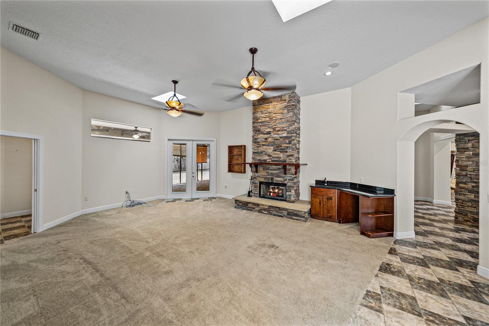 Listing photo id 24 for 10921 Mcmullen Road