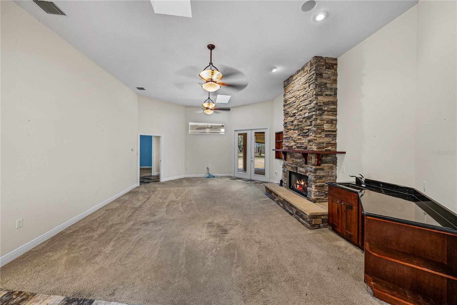 Listing photo id 25 for 10921 Mcmullen Road