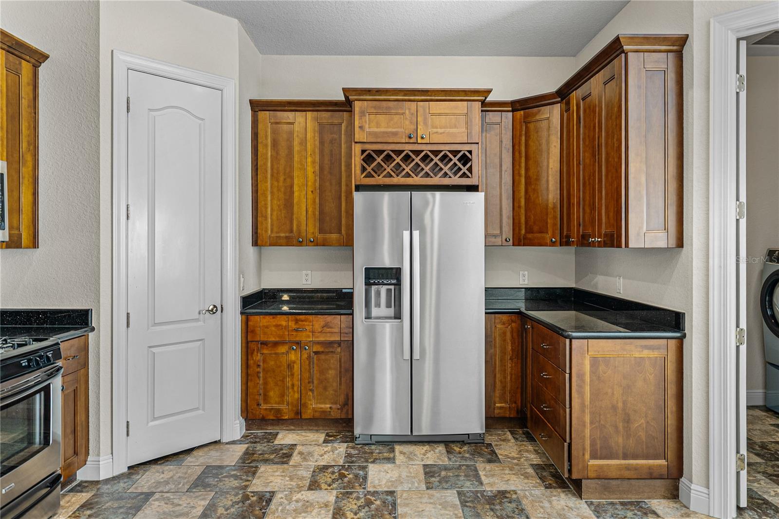 Listing photo id 29 for 10921 Mcmullen Road