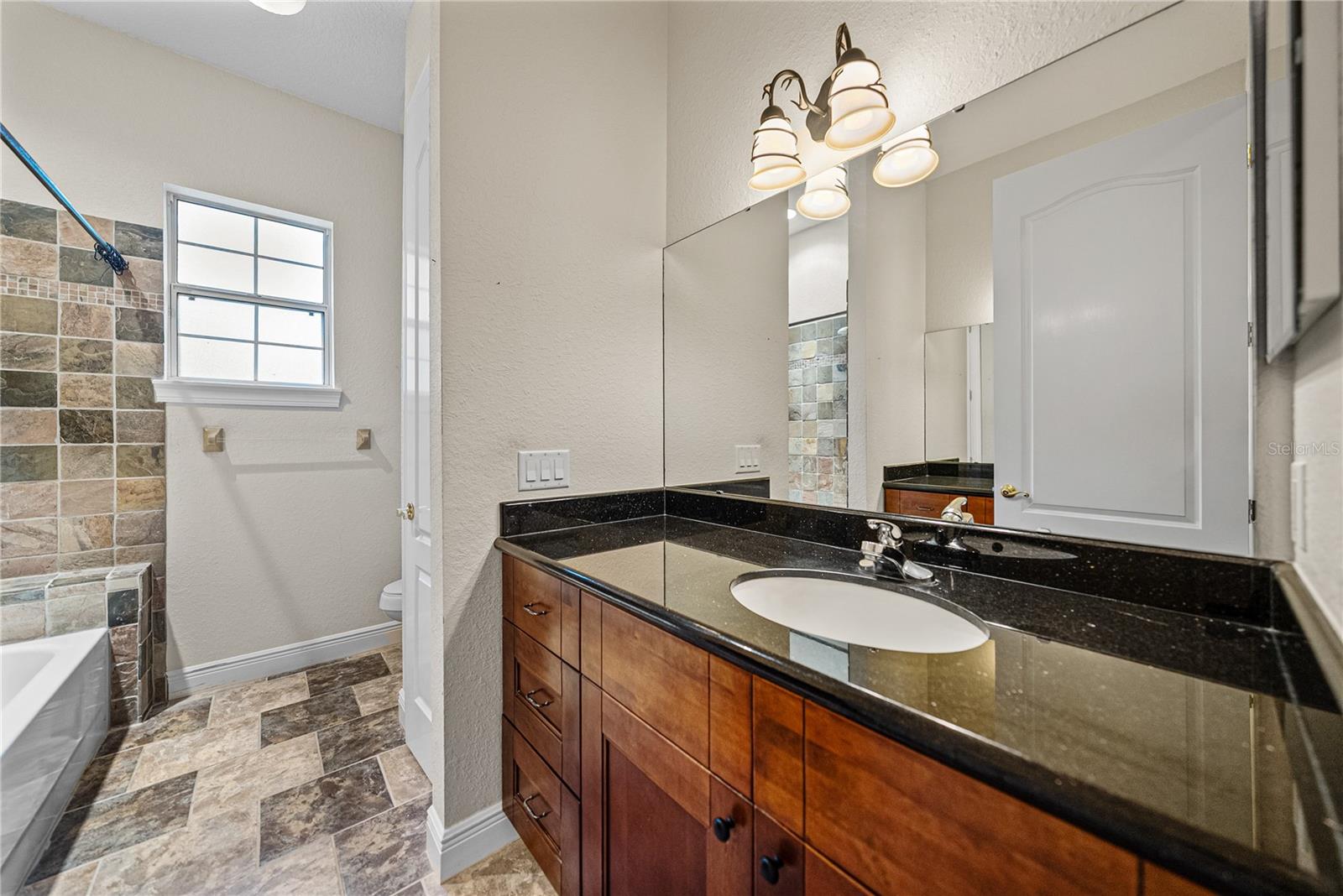 Listing photo id 36 for 10921 Mcmullen Road