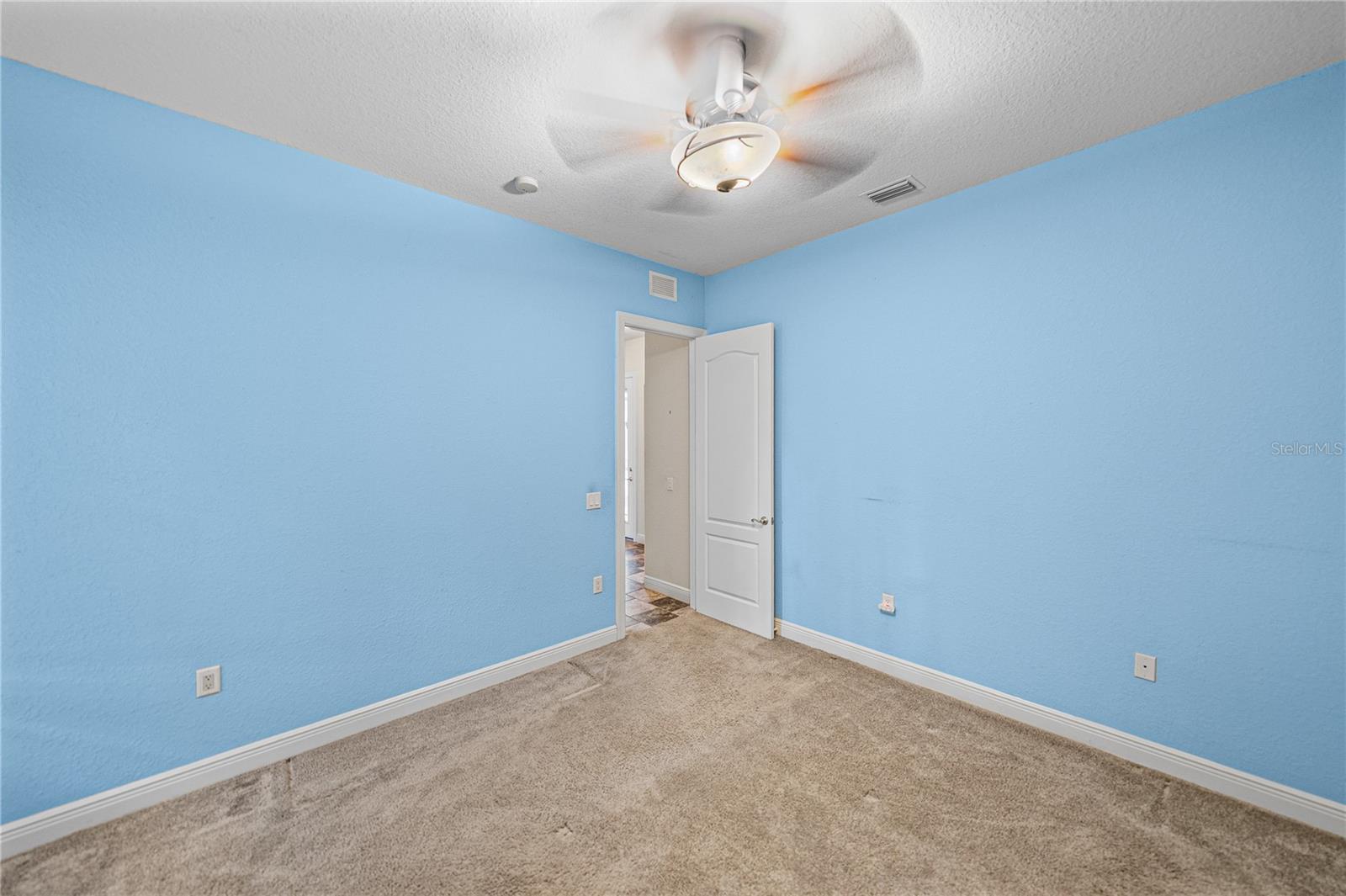 Listing photo id 43 for 10921 Mcmullen Road