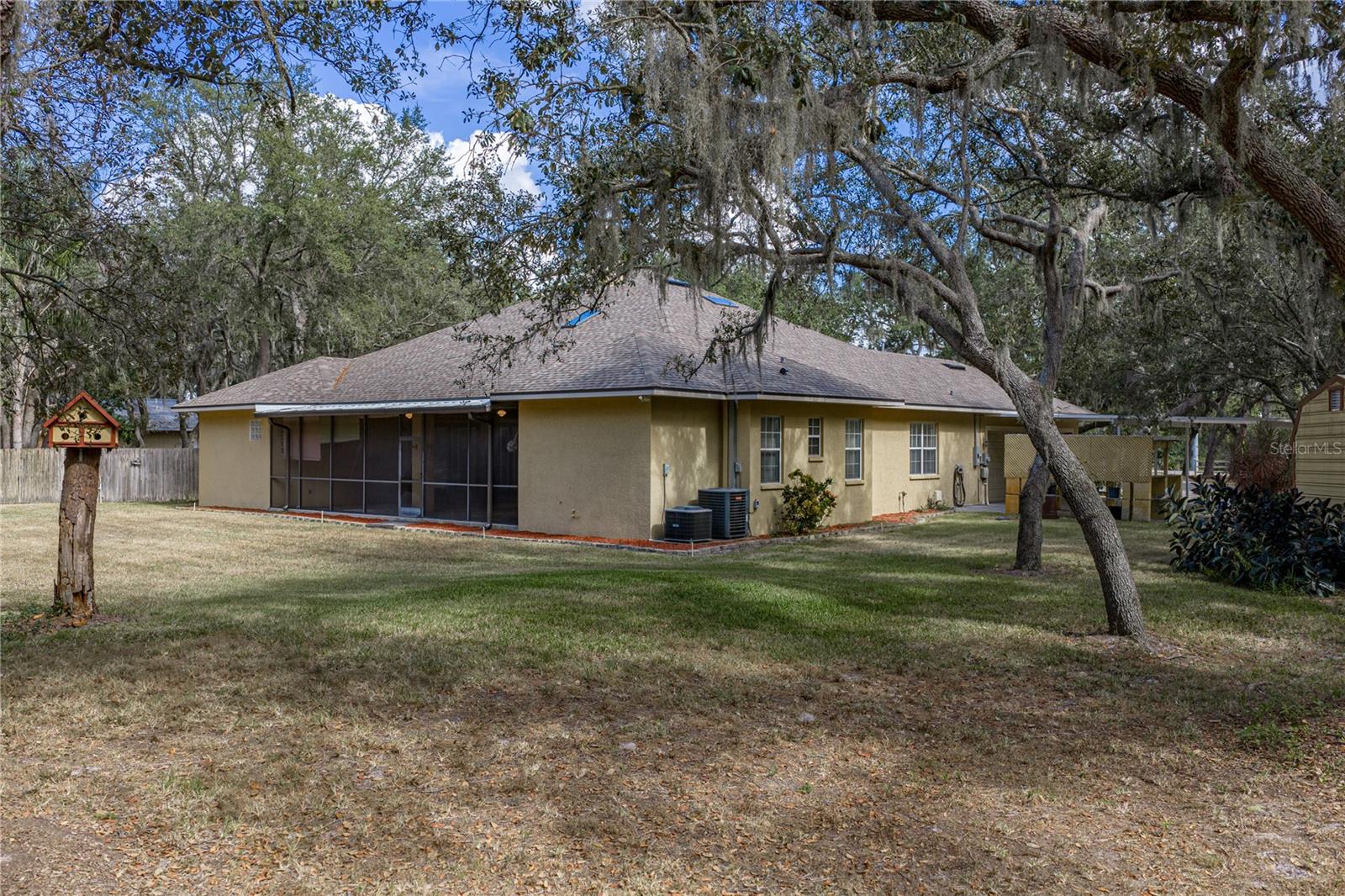 Listing photo id 64 for 10921 Mcmullen Road