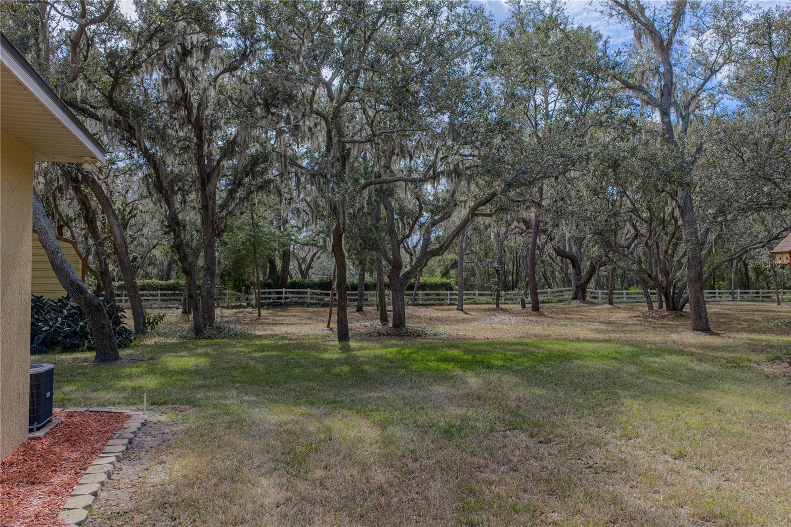 Listing photo id 90 for 10921 Mcmullen Road