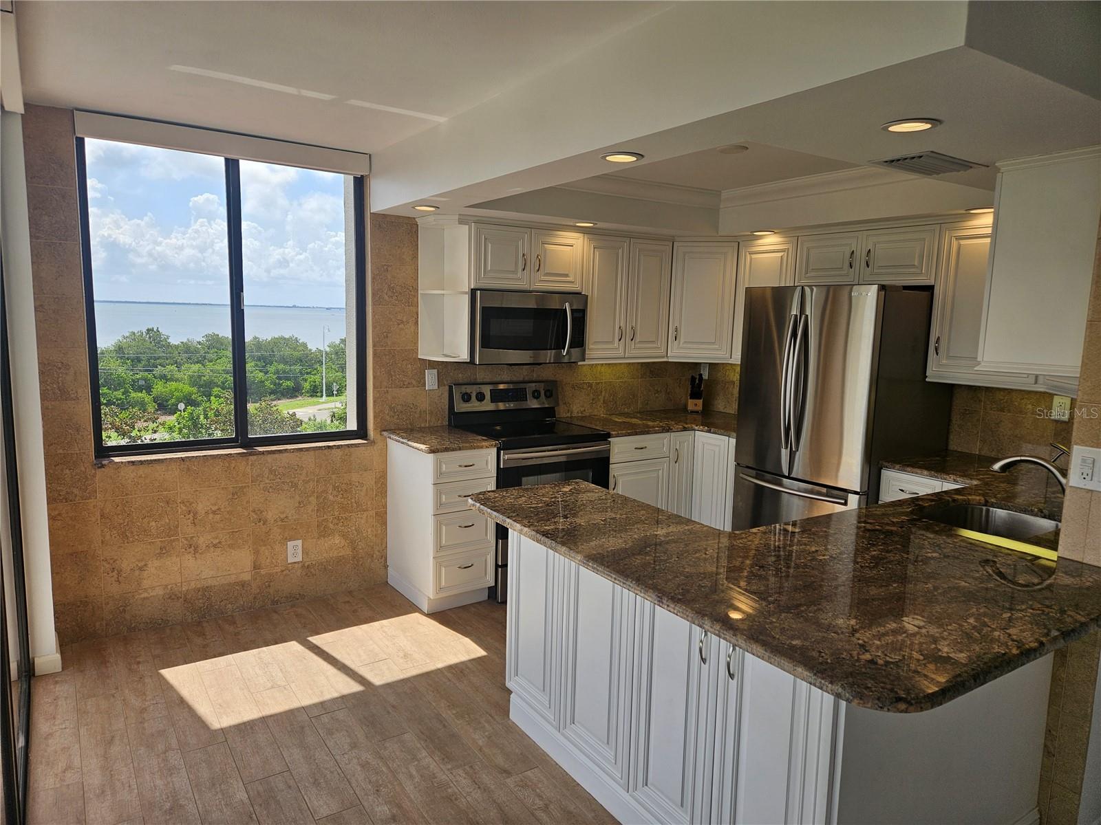 Image 5 of 40 For 6365 Bahia Del Mar Blvd  506