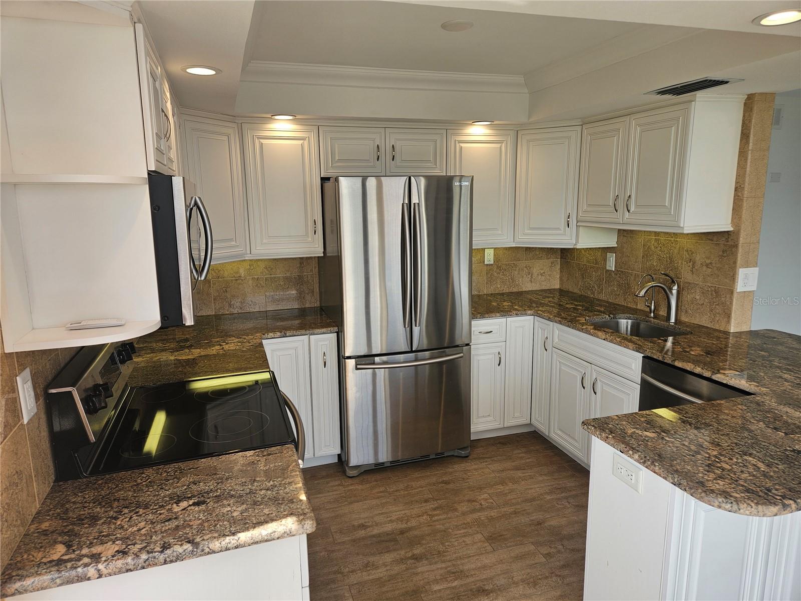 Image 6 of 40 For 6365 Bahia Del Mar Blvd  506