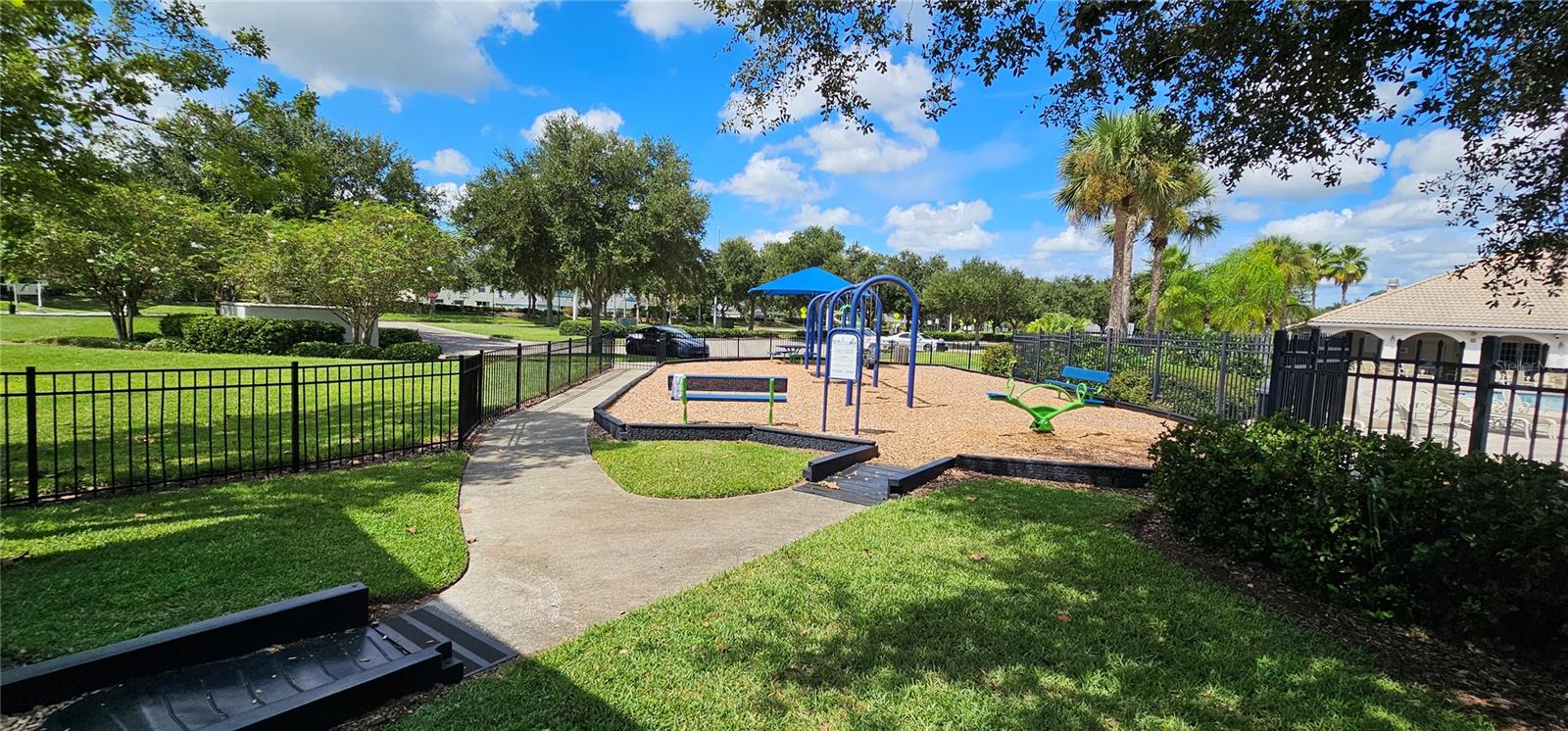 Image 17 of 31 For 12425 Fairlawn Drive