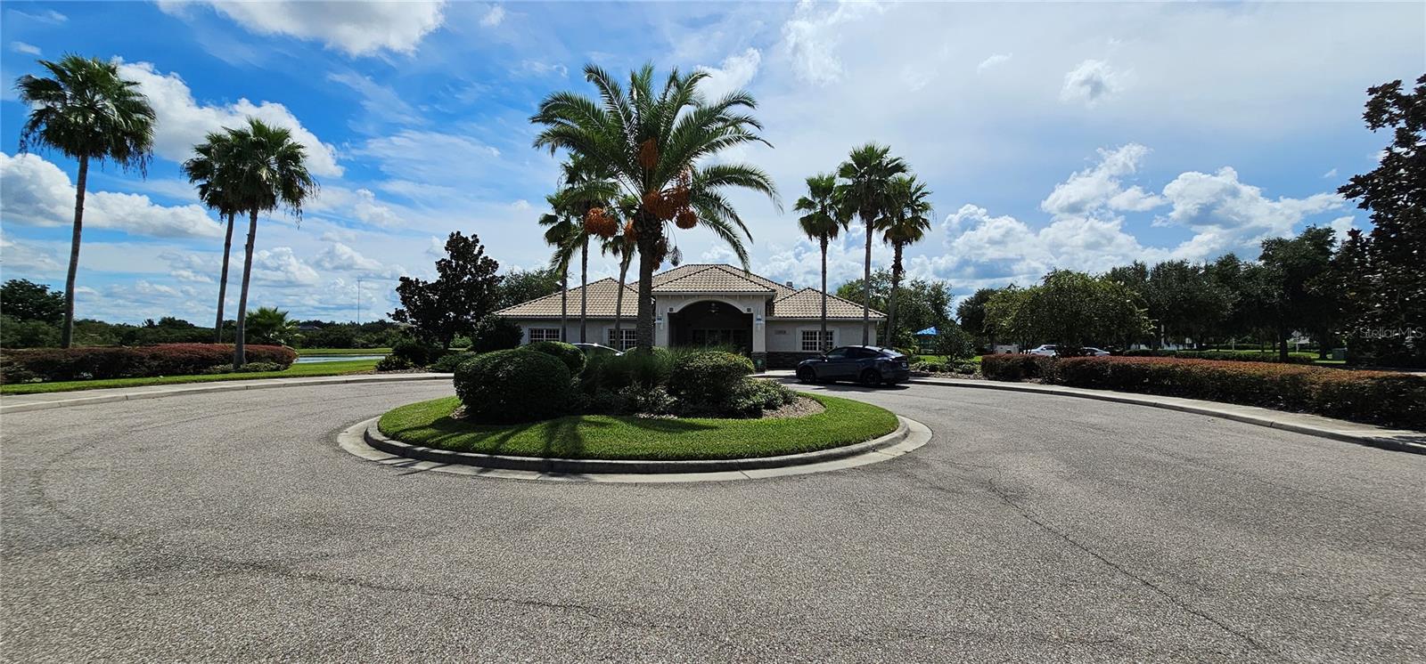 Image 22 of 31 For 12425 Fairlawn Drive