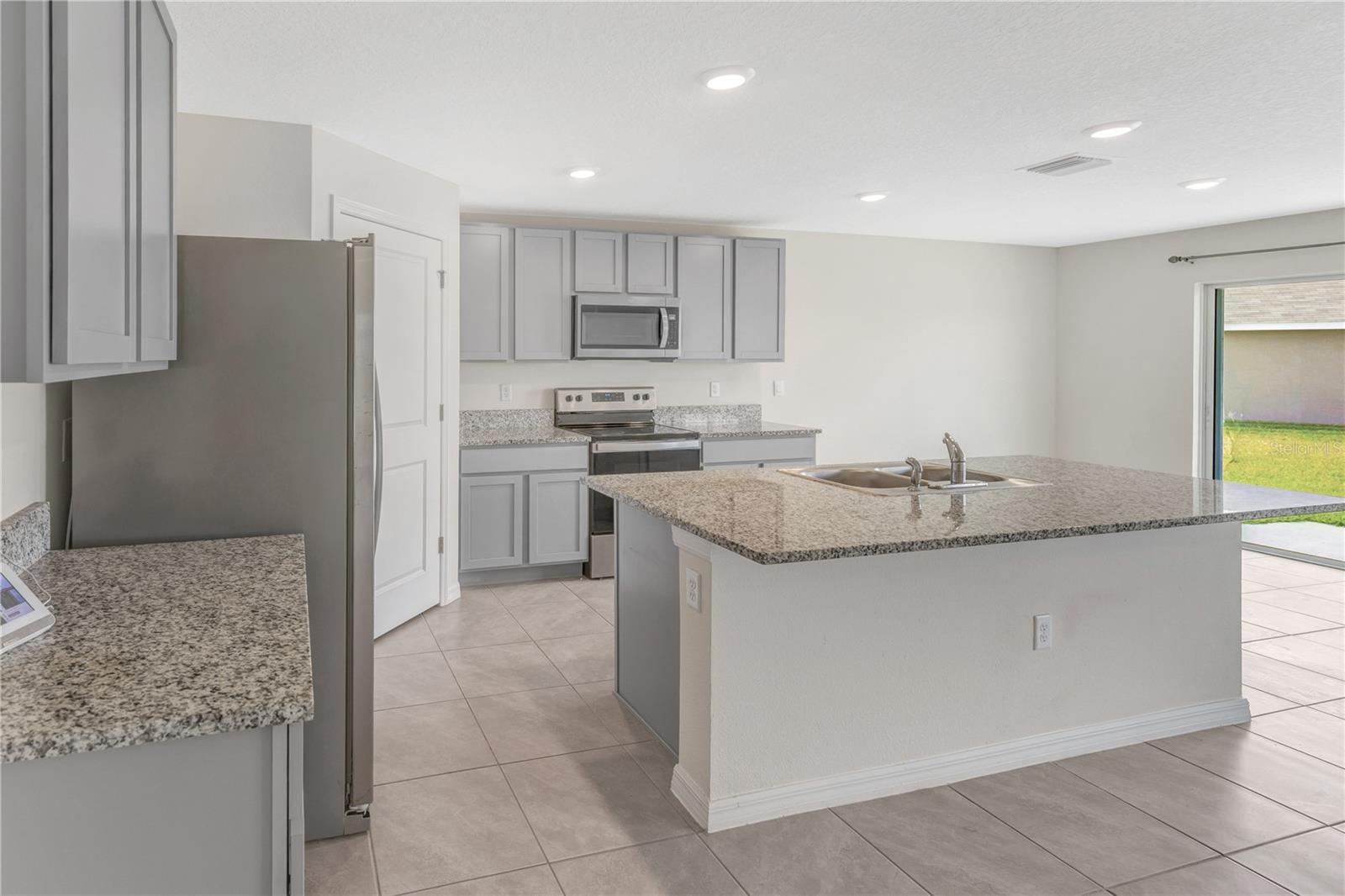 Image 11 of 48 For 5106 Plumeria Drive