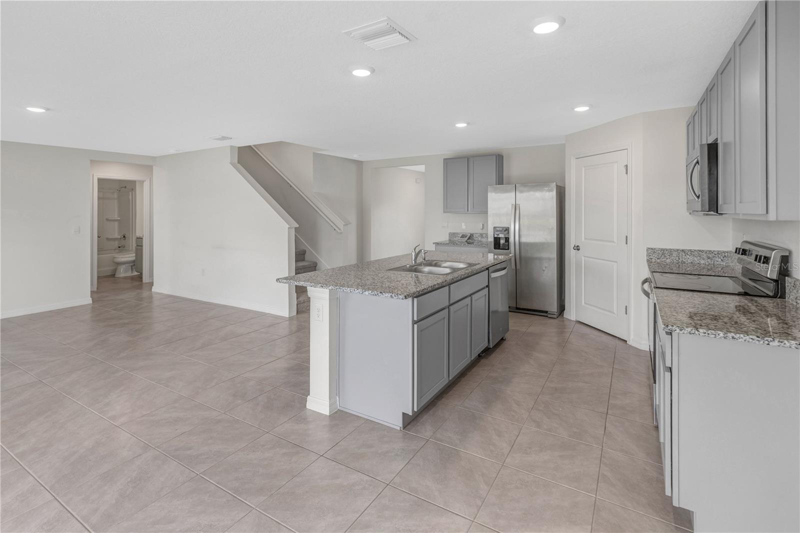 Image 13 of 48 For 5106 Plumeria Drive