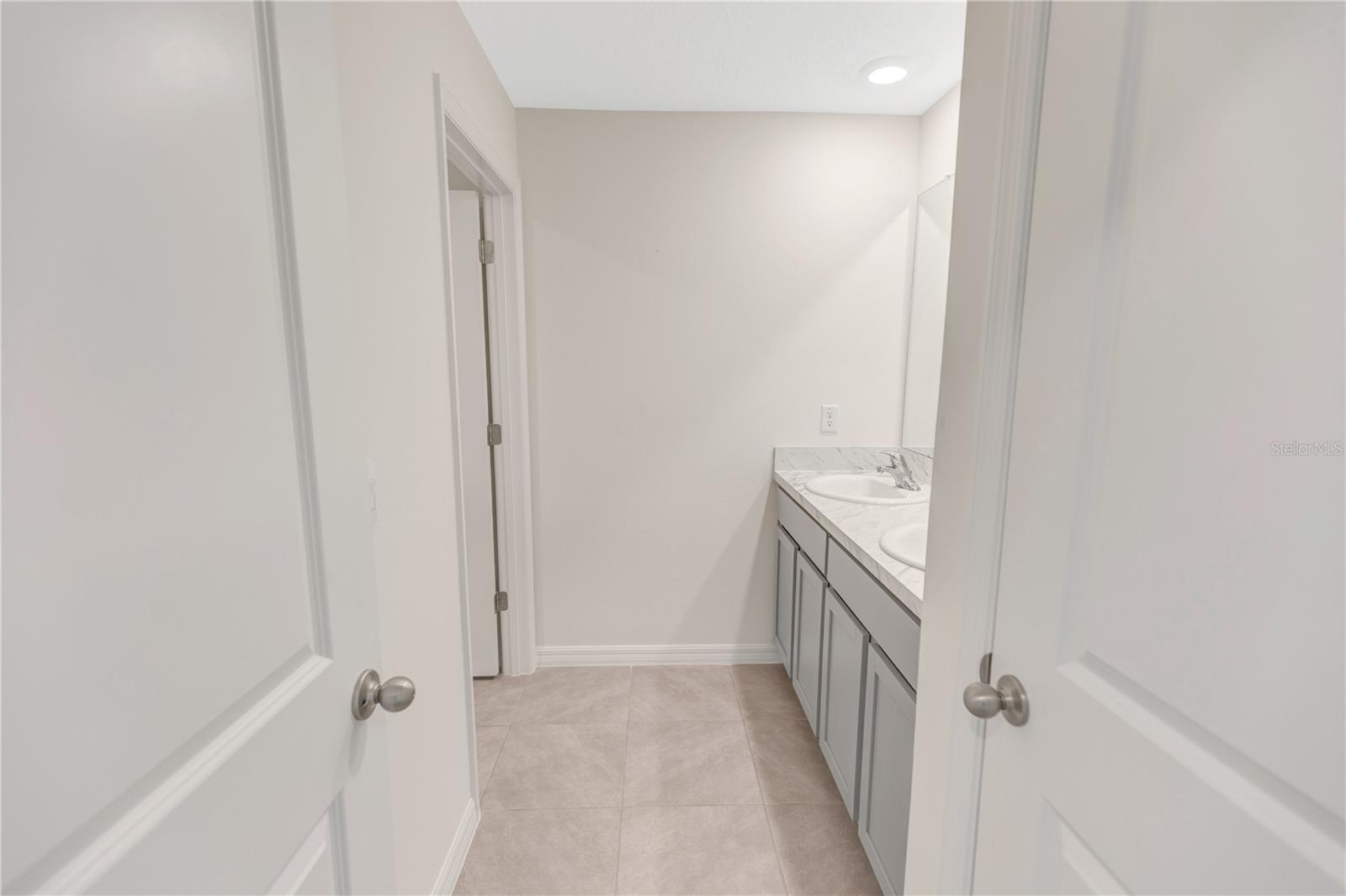 Image 44 of 48 For 5106 Plumeria Drive