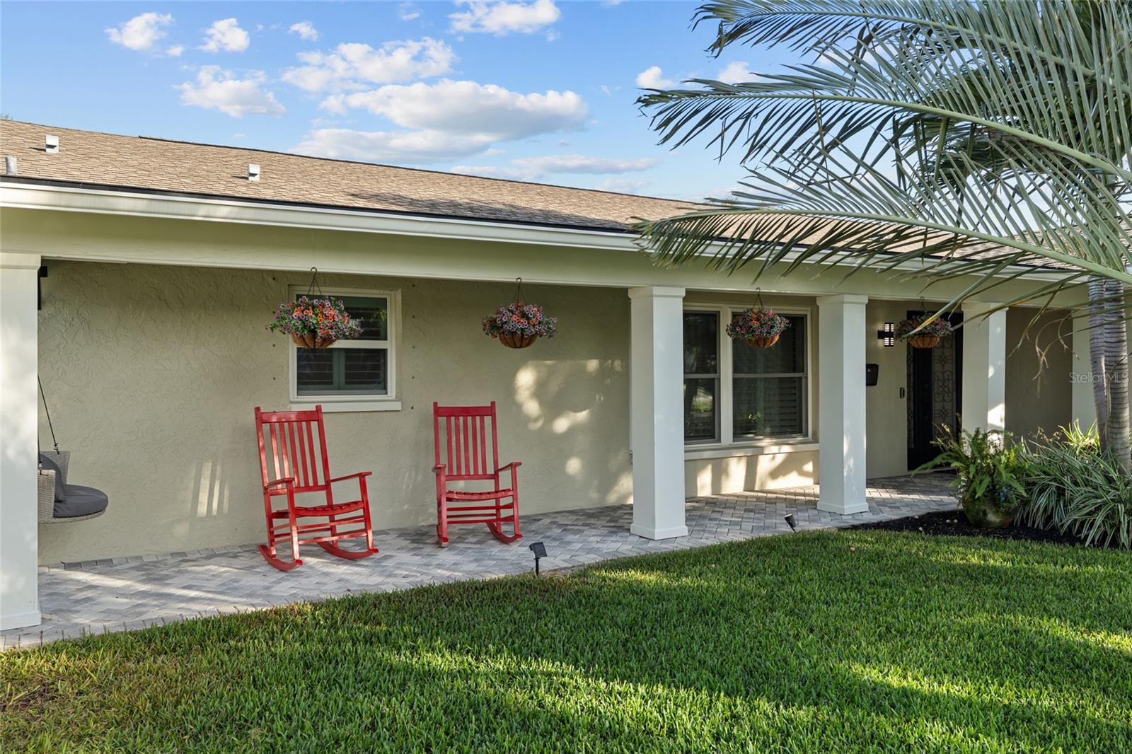 Listing photo id 9 for 4592 40th Street S