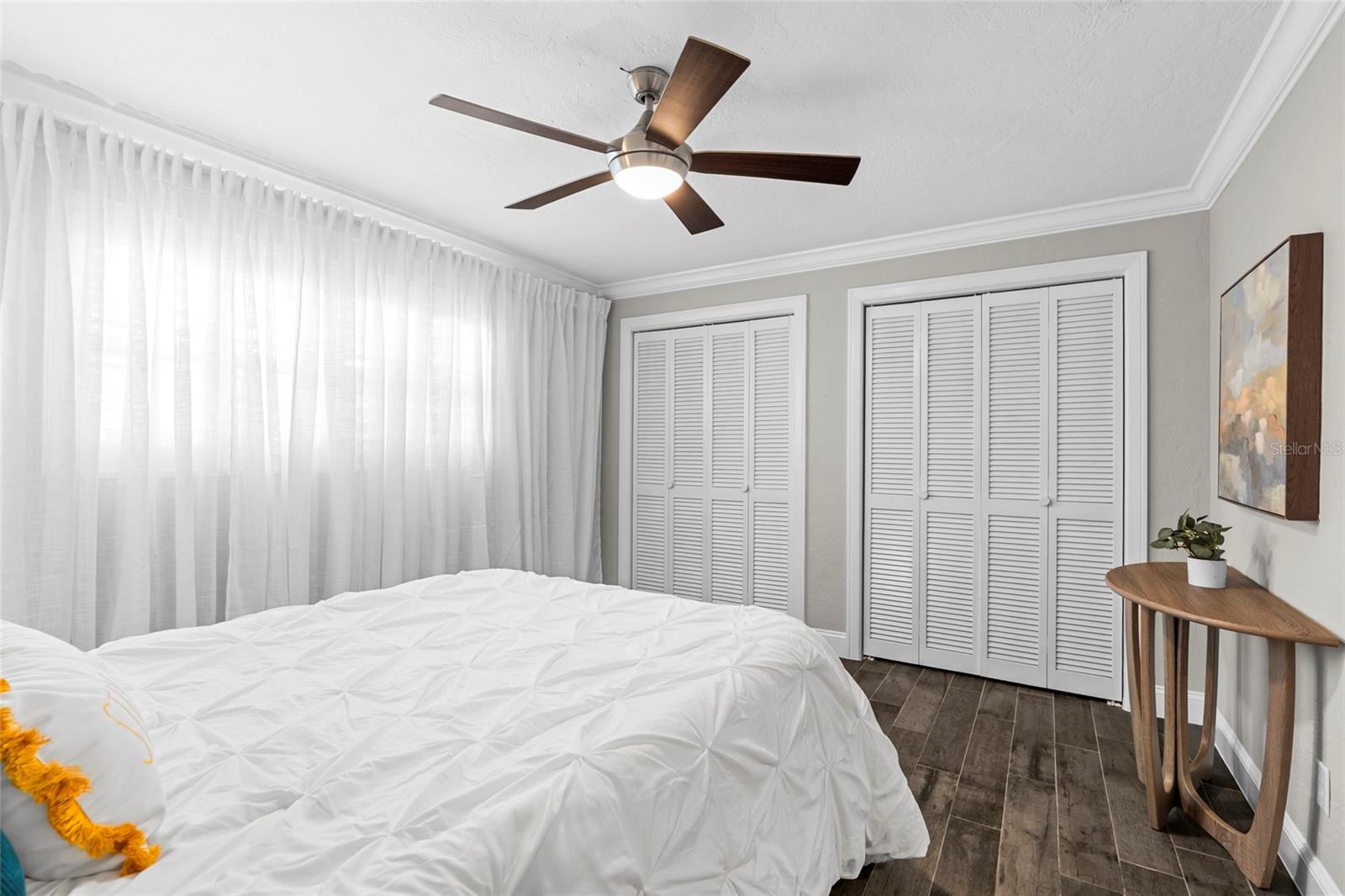 Listing photo id 22 for 4592 40th Street S