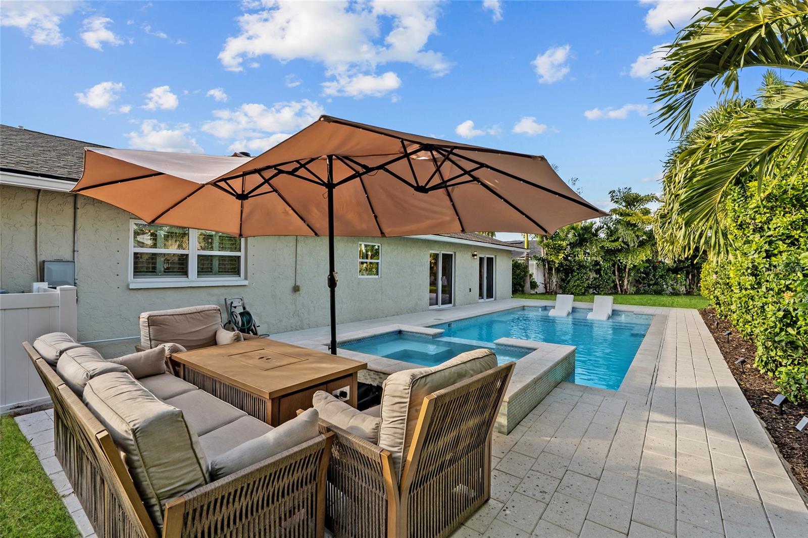 Listing photo id 32 for 4592 40th Street S