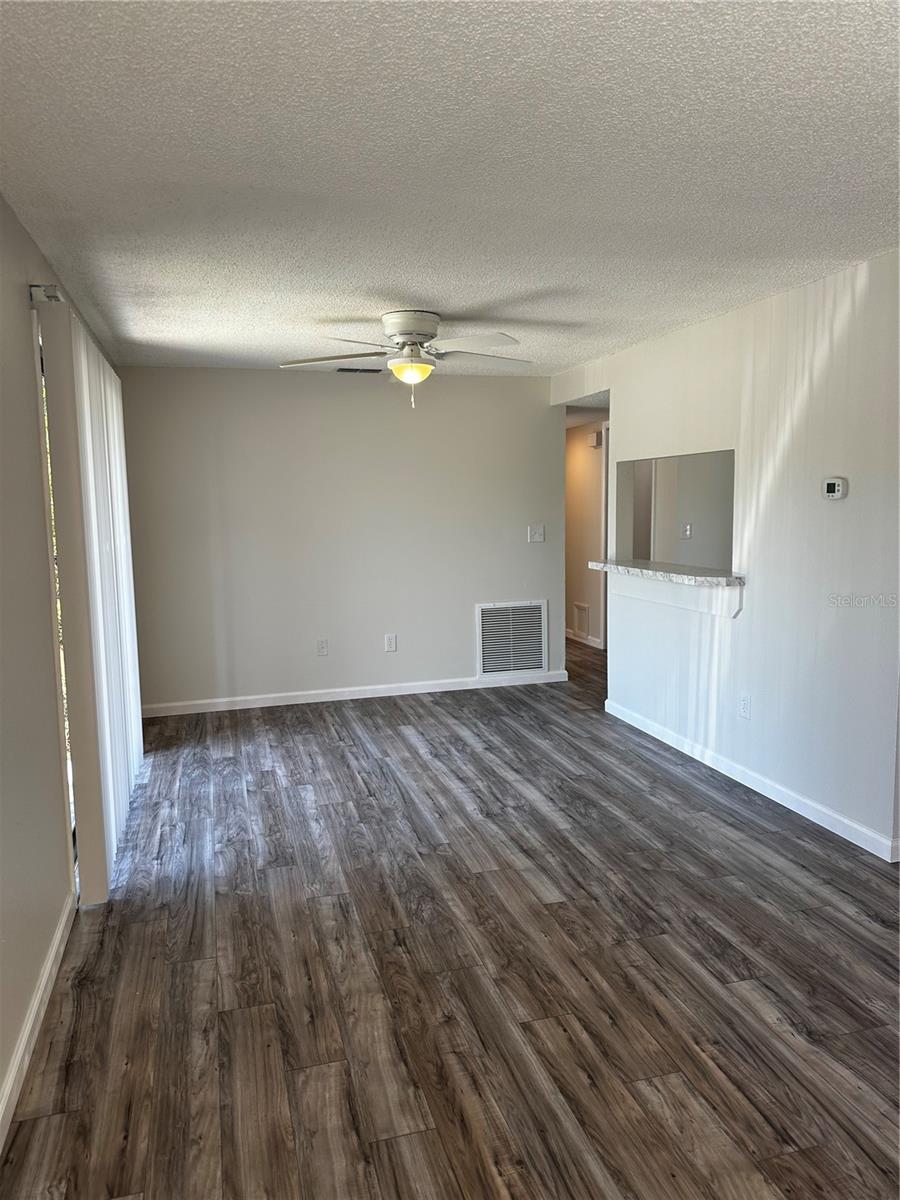 Image 26 of 33 For 124 Loblolly Court F