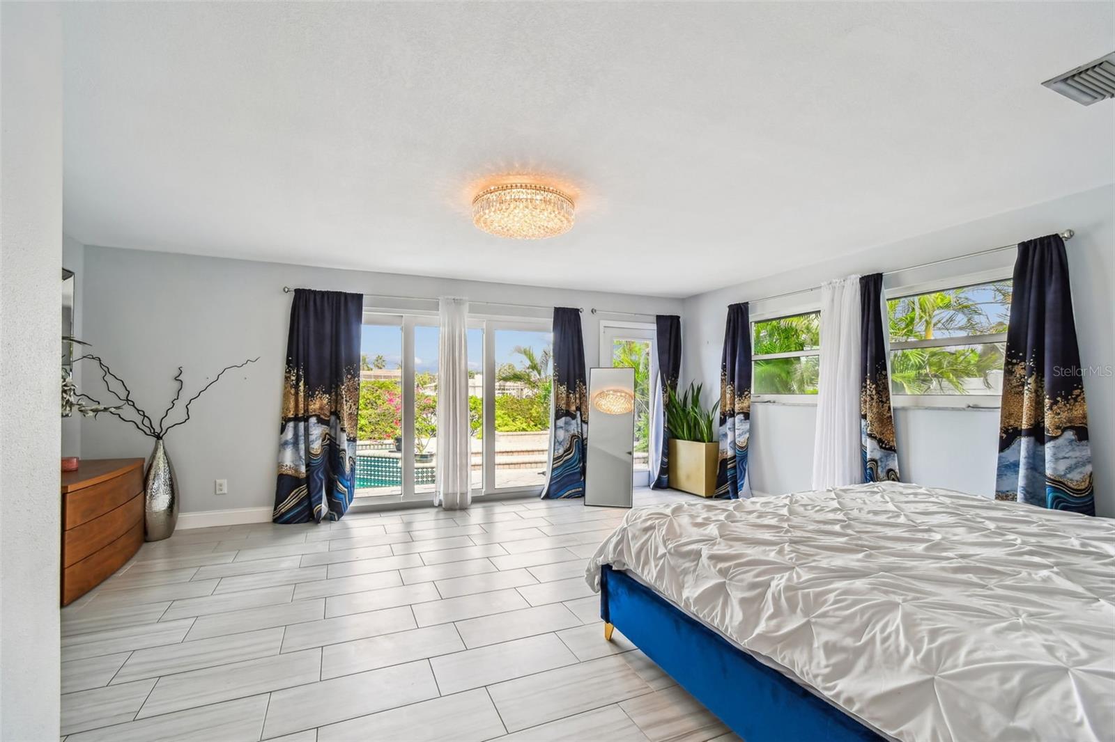 Image 47 of 100 For 221 Howard Drive