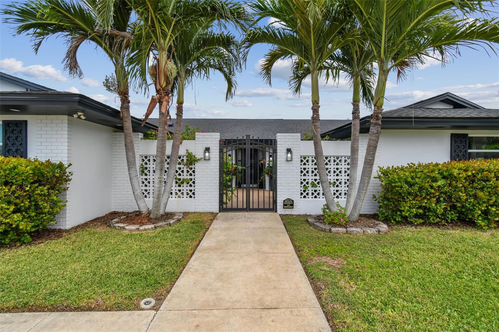 Image 6 of 100 For 221 Howard Drive