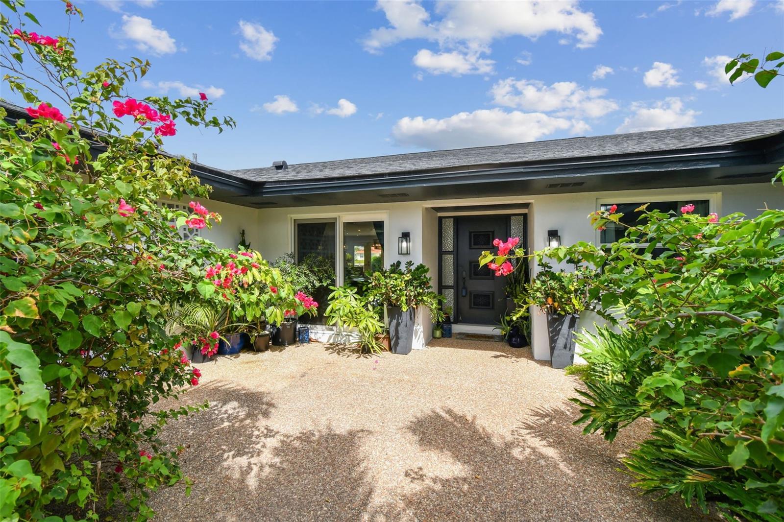 Image 9 of 100 For 221 Howard Drive