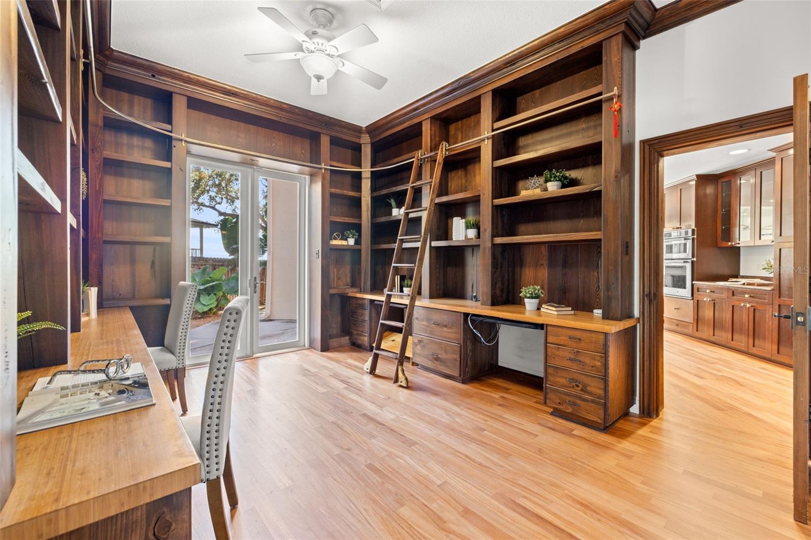 Image 30 of 91 For 7240 Dr Martin Luther King Jr Street S