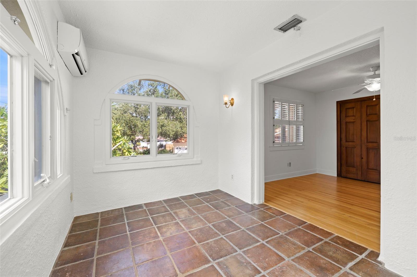 Image 42 of 91 For 7240 Dr Martin Luther King Jr Street S